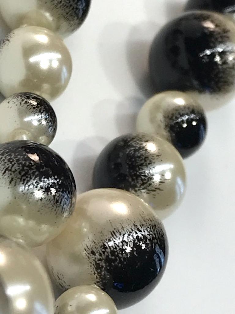 Chanel Black & White Pearl Necklace, Autumn 2015 Collection 4