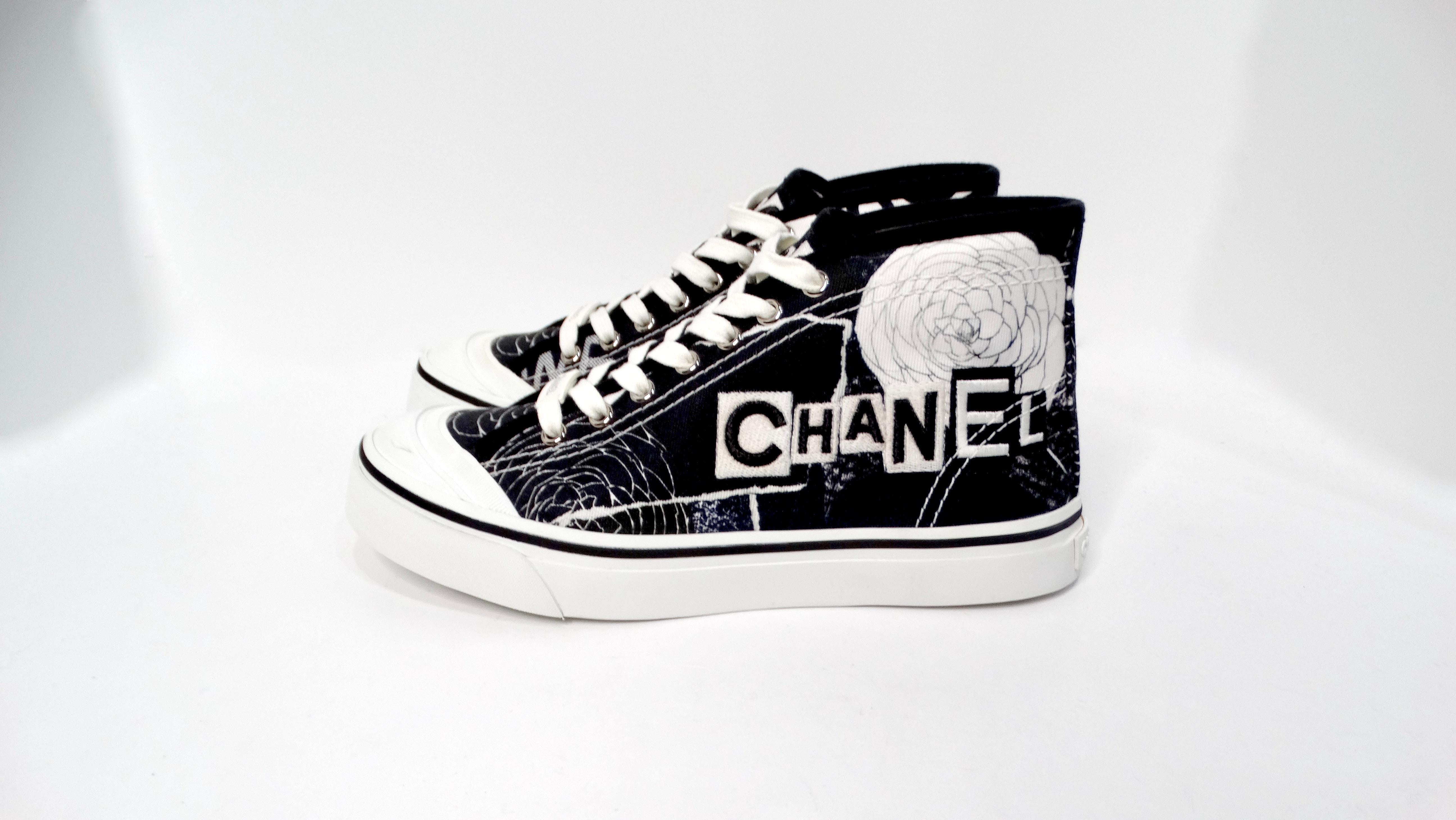 Chanel Black & White Printed Fabric High-Top Camellia Sneakers In Good Condition For Sale In Scottsdale, AZ