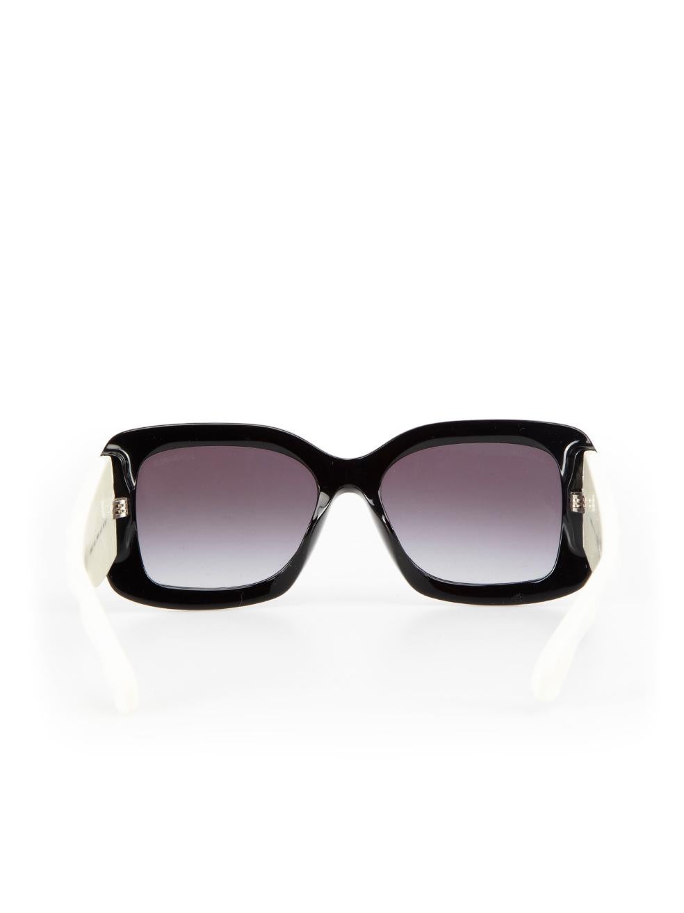 Women's Chanel Black & White Quilted Arms Square Sunglasses For Sale