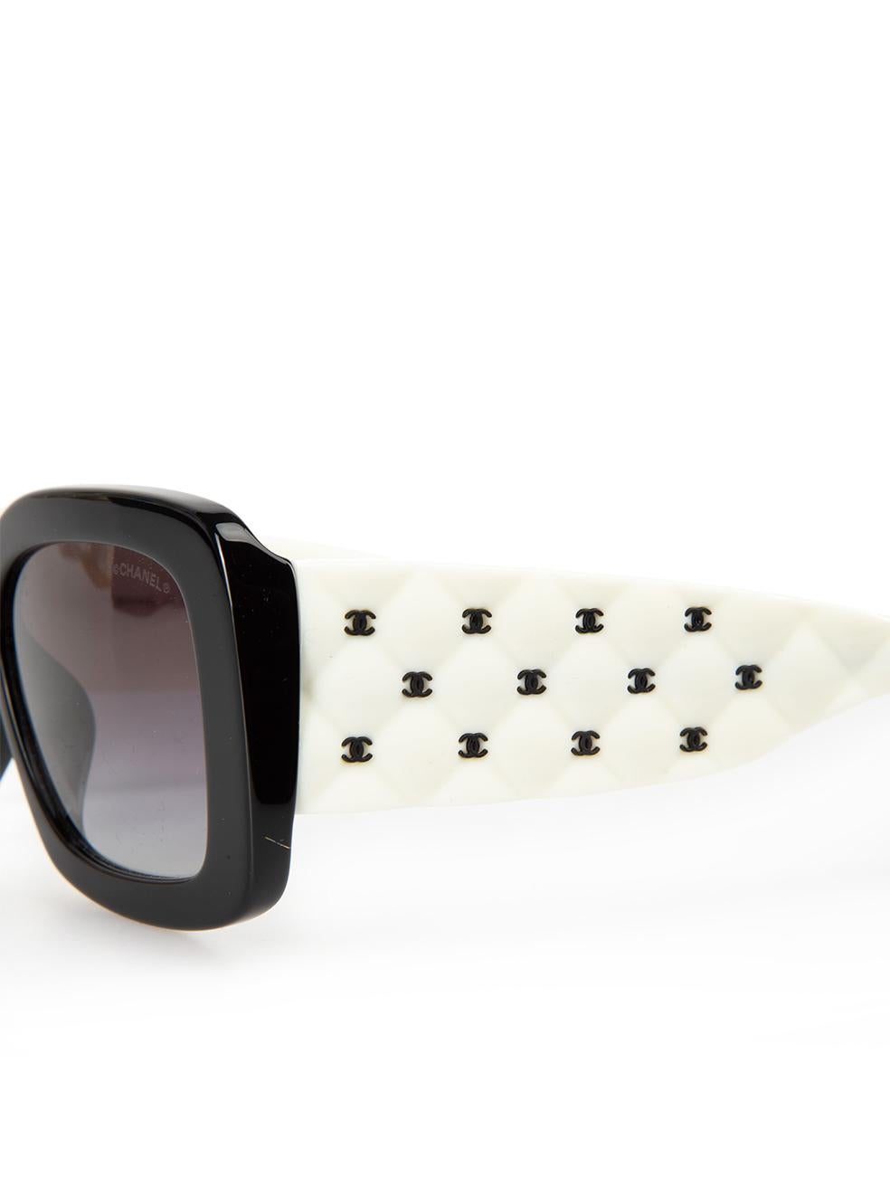 Chanel Black & White Quilted Arms Square Sunglasses For Sale 2