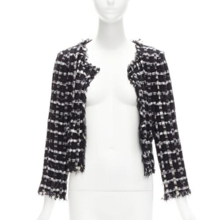 CHANEL Schwarzweiße, roh ausgefranste, karierte Tweed-Knöpfe in Kurzform mit Griffoix-Knöpfen FR40 L im Zustand „Hervorragend“ im Angebot in Hong Kong, NT