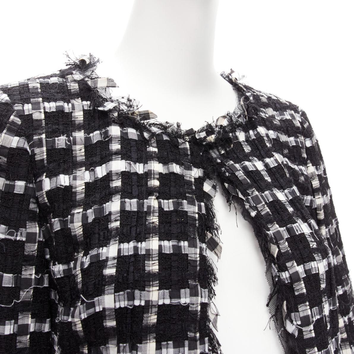 CHANEL black white raw frayed check tweed gripoix buttons cropped jacket FR40 L For Sale 4
