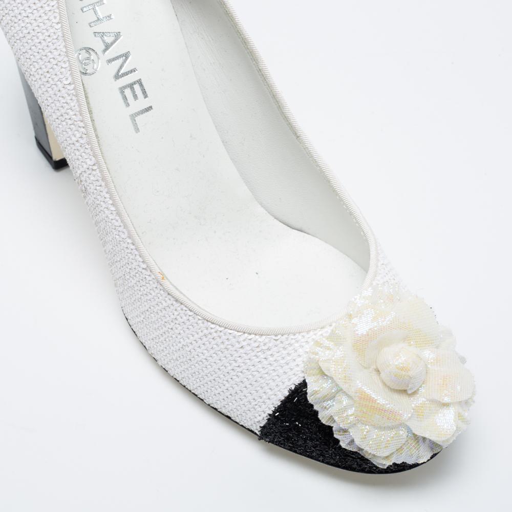 Women's Chanel Black/White Sequins Escarpins Camellia CC Pumps Size 38.5