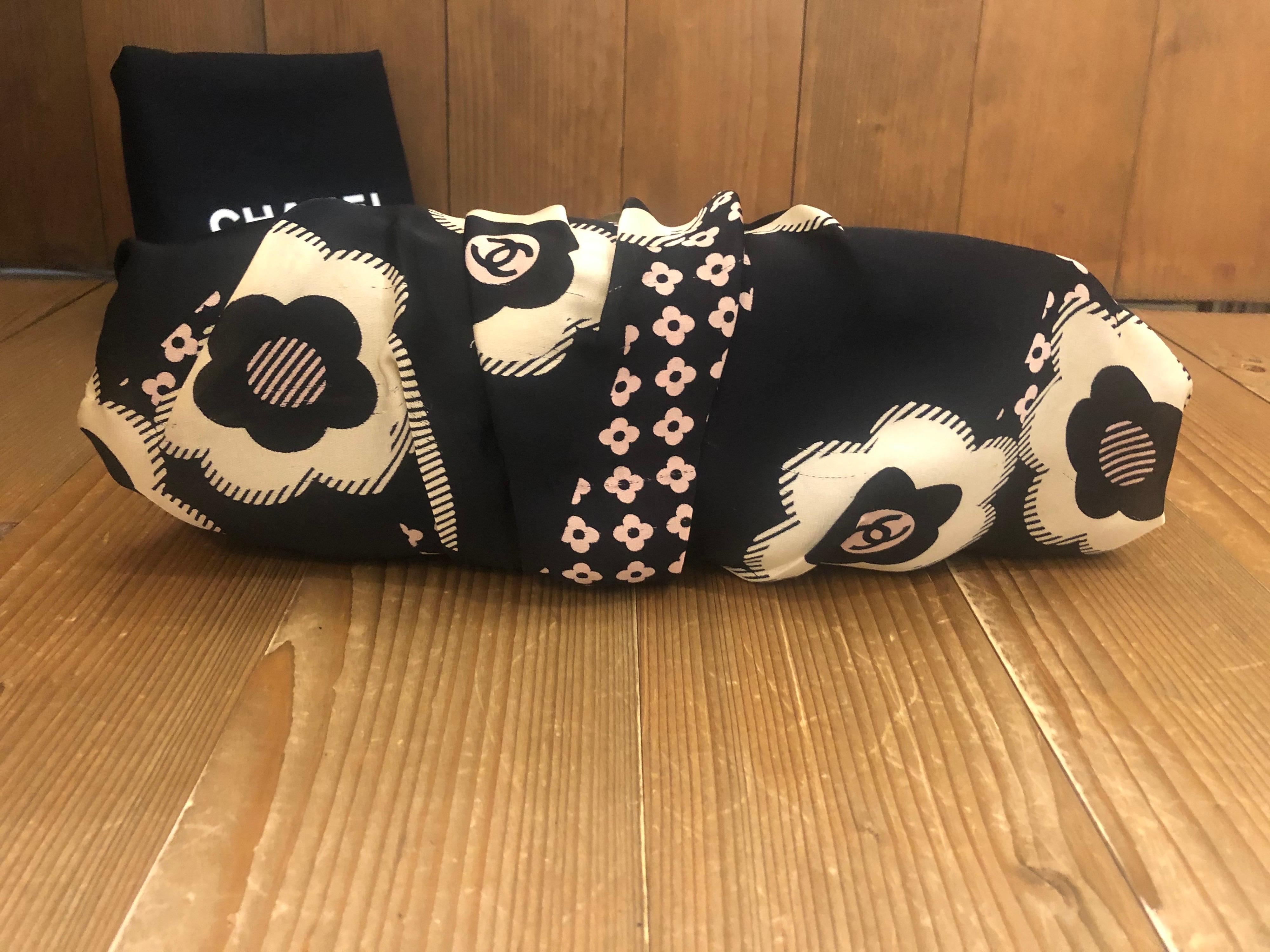 Women's Chanel Black White Silk Camillia Clutch Bag