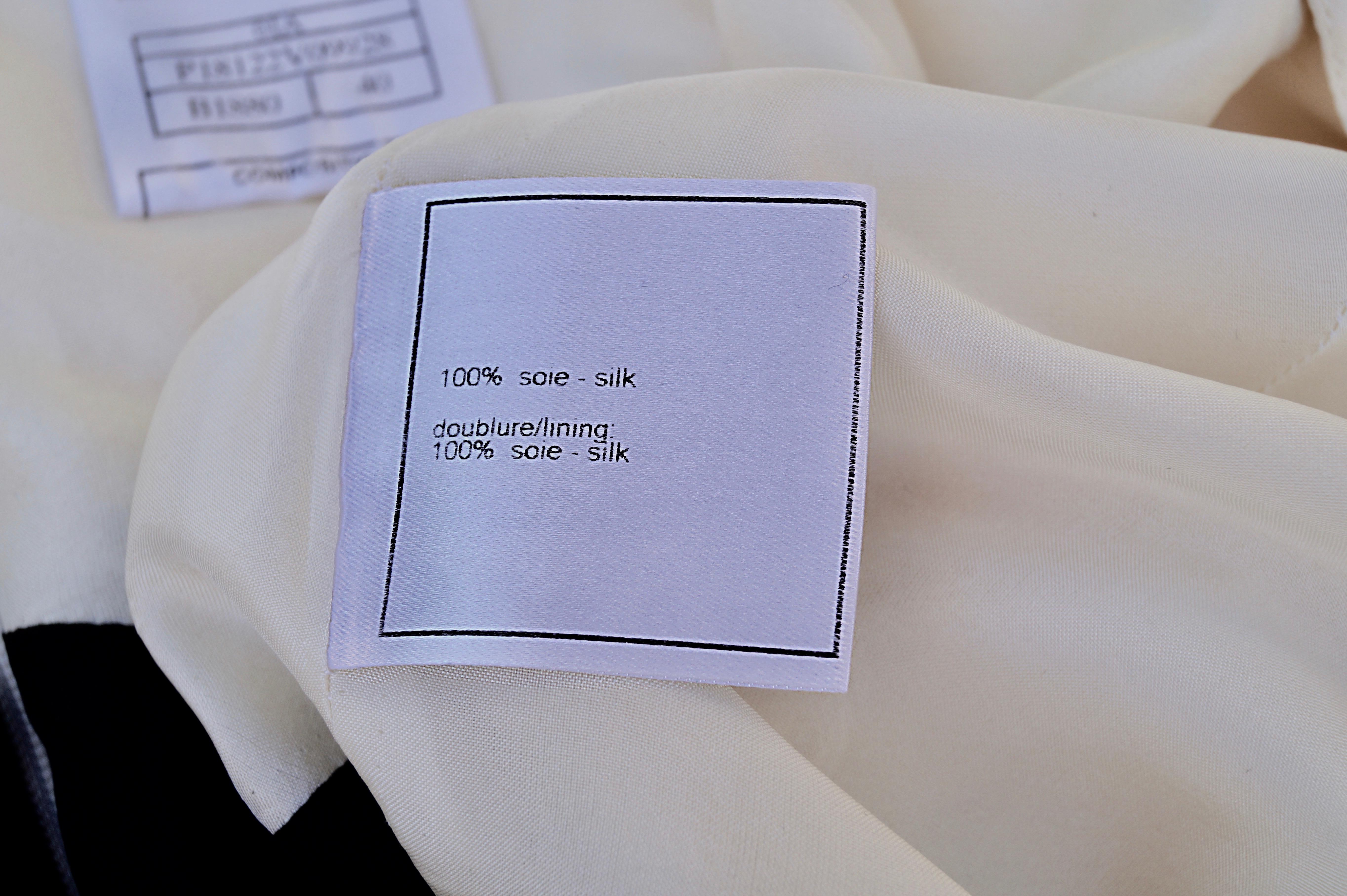 CHANEL black/white silk satin dress FR 40 Fall 2001  01A For Sale 4