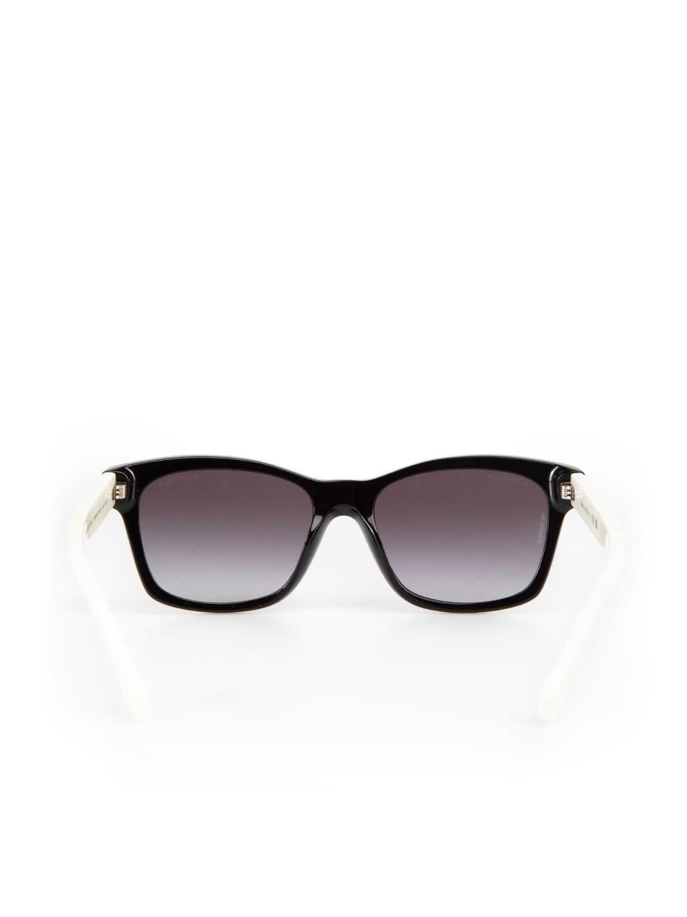 Women's Chanel Black & White Square Sunglasses For Sale