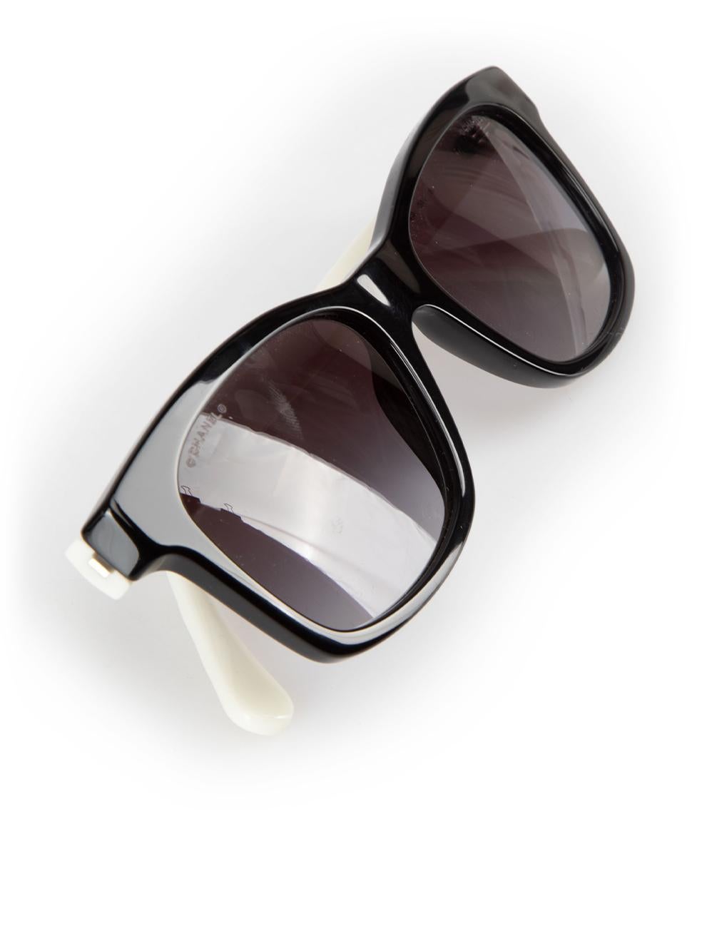 Chanel Black & White Square Sunglasses For Sale 4