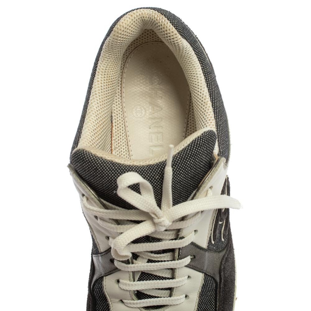 Beige Chanel Black/White Suede And Canvas CC Low Top Sneakers Size 40