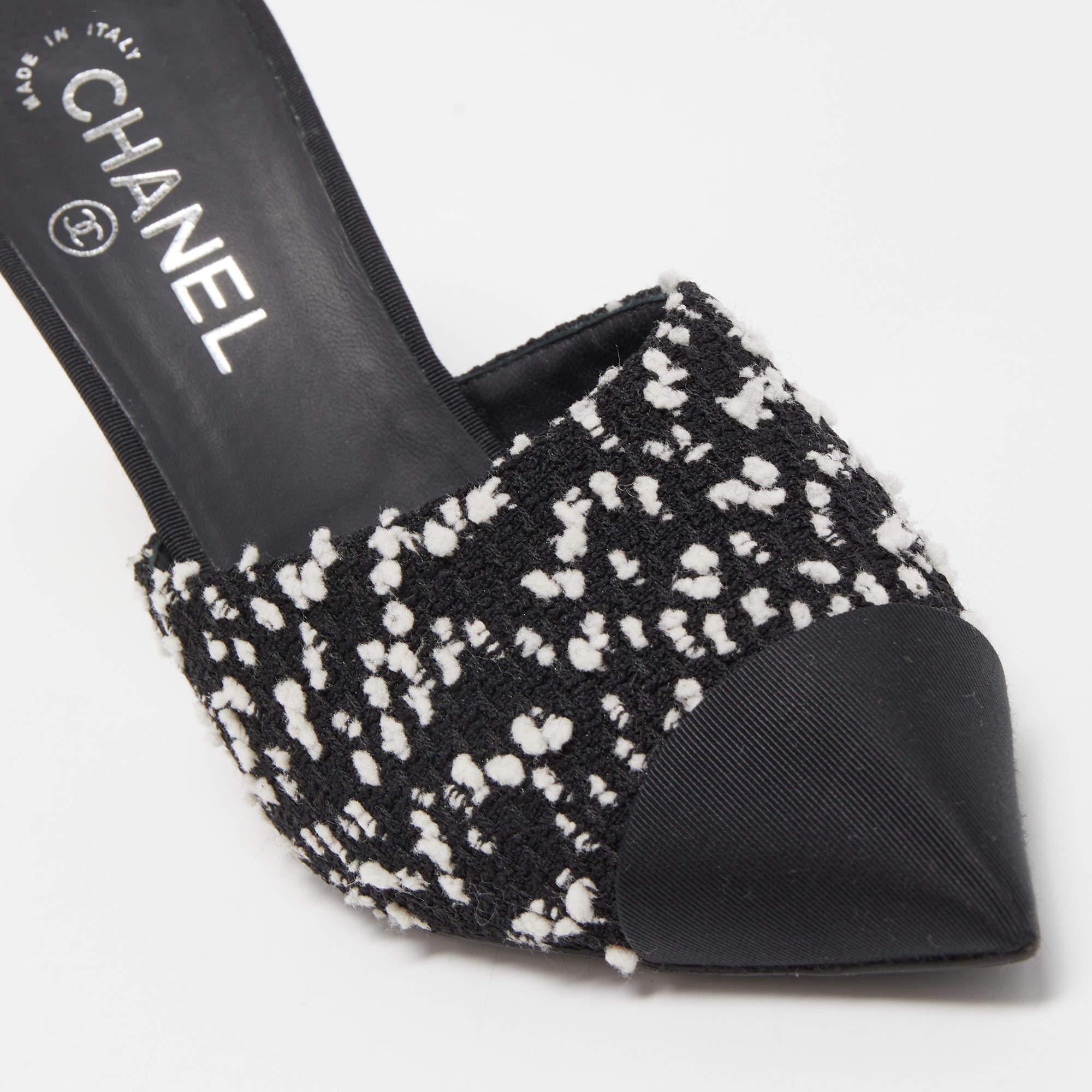 Women's Chanel Black/White Tweed and Canvas CC Faux Pearl Heel Mules Size 37.5