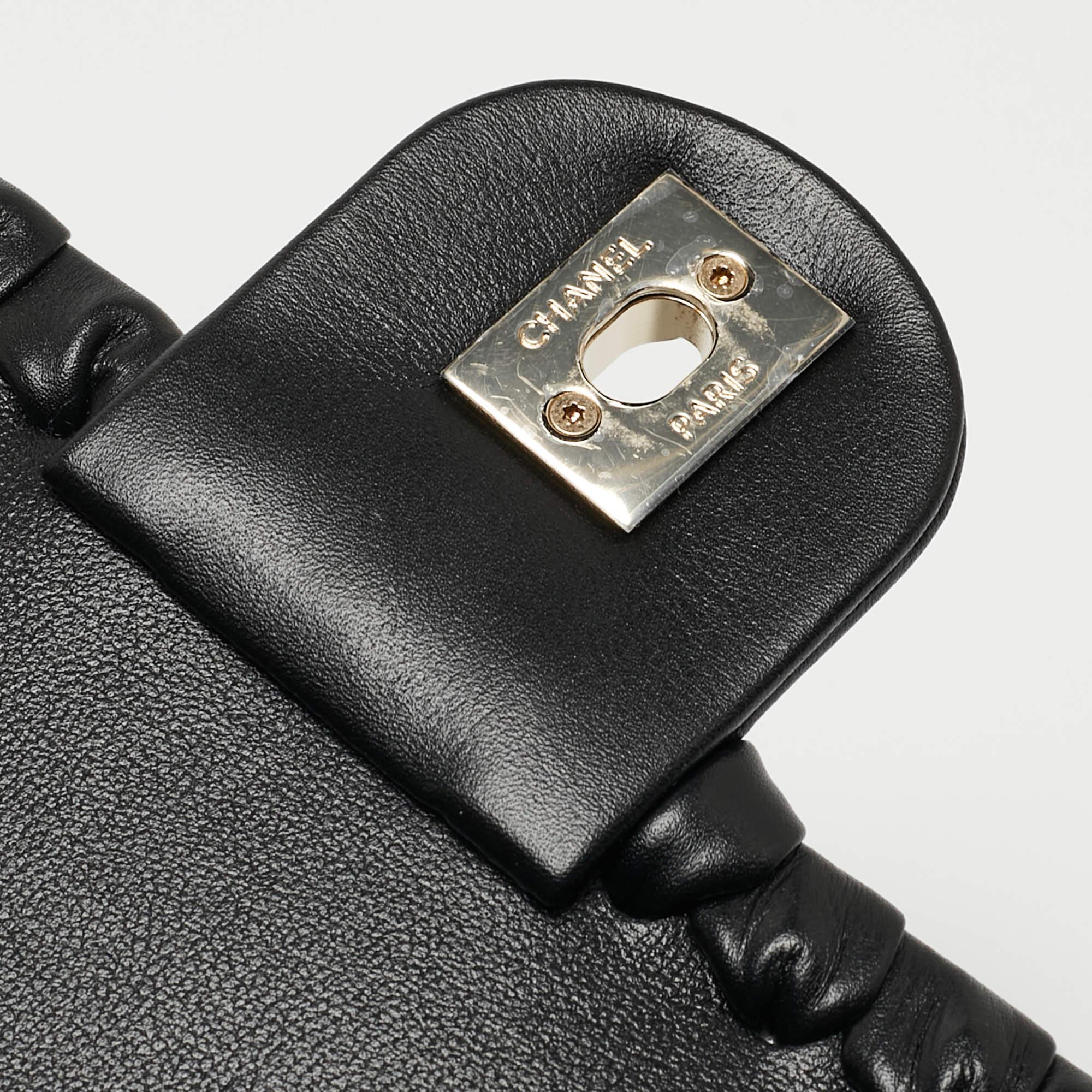 Chanel - Mini sac à rabat My Own Frame en cuir et tweed noir et blanc 4