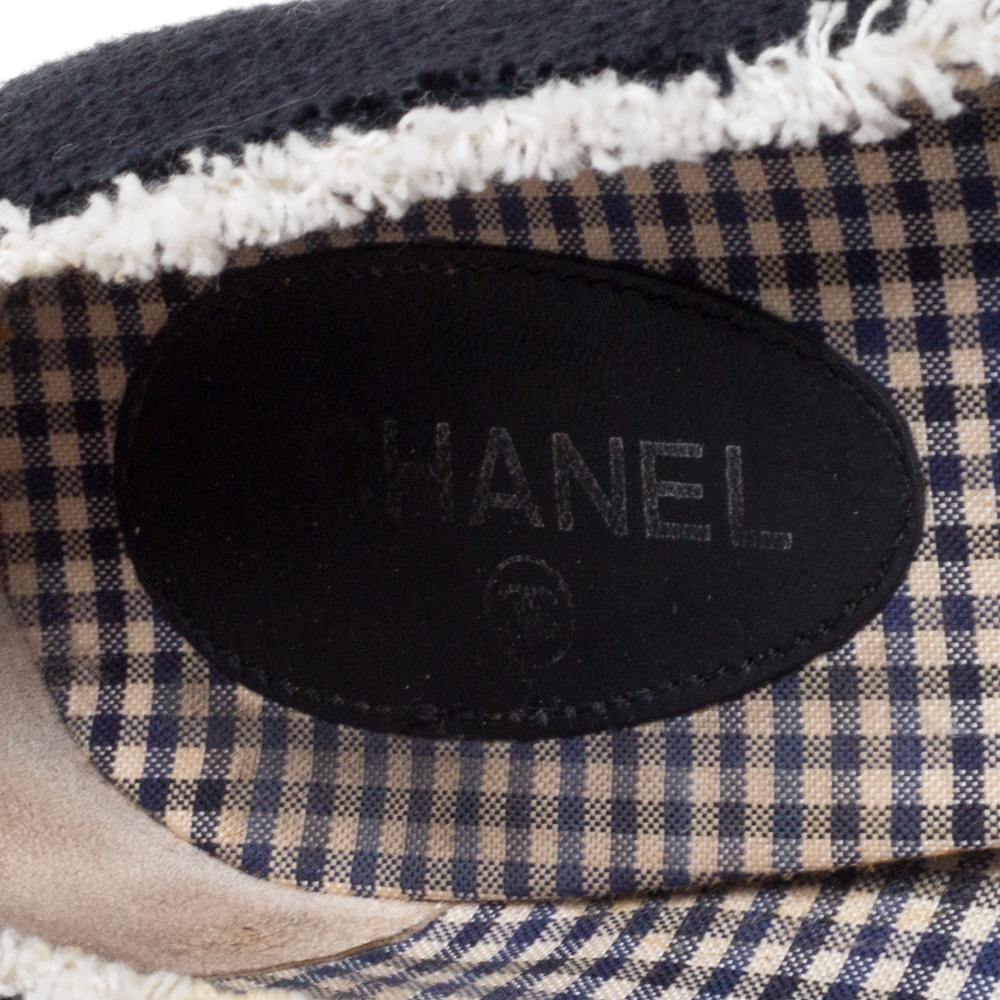 Chanel Black/White Tweed Escarpins Camellia CC Pumps Size 37 2