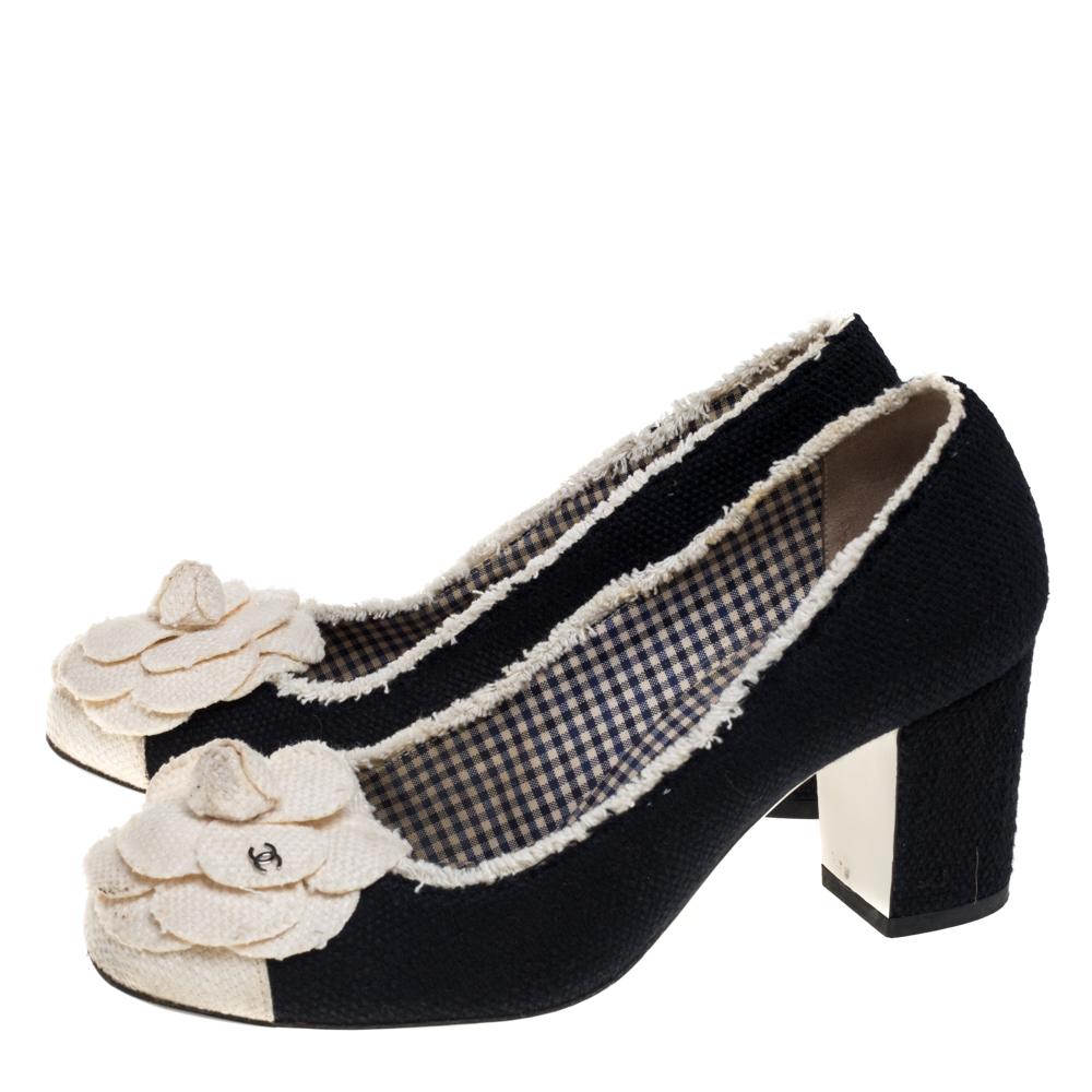 Chanel Black/White Tweed Escarpins Camellia CC Pumps Size 37 3