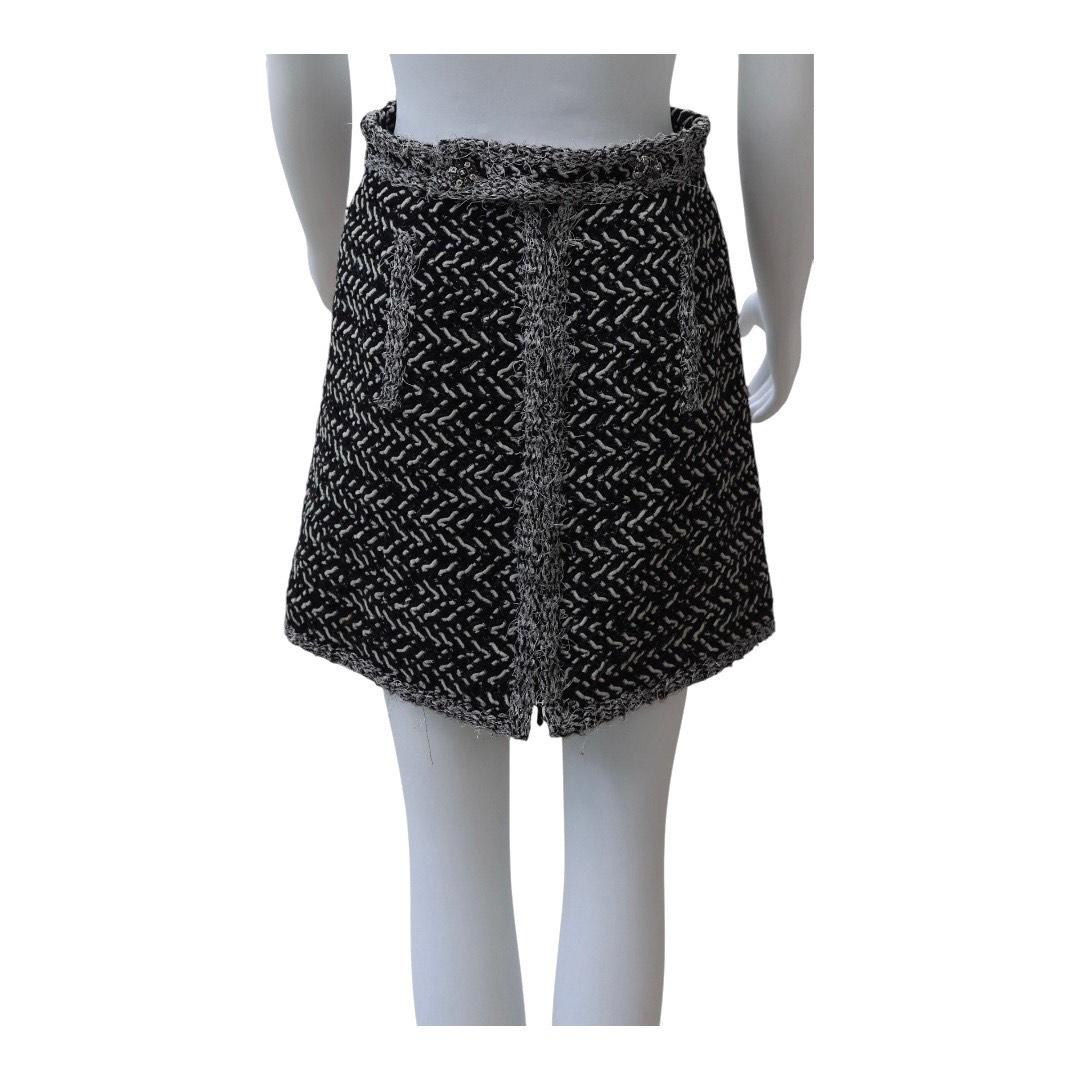 CHANEL Black & White Tweed Mini Skirt For Sale 2