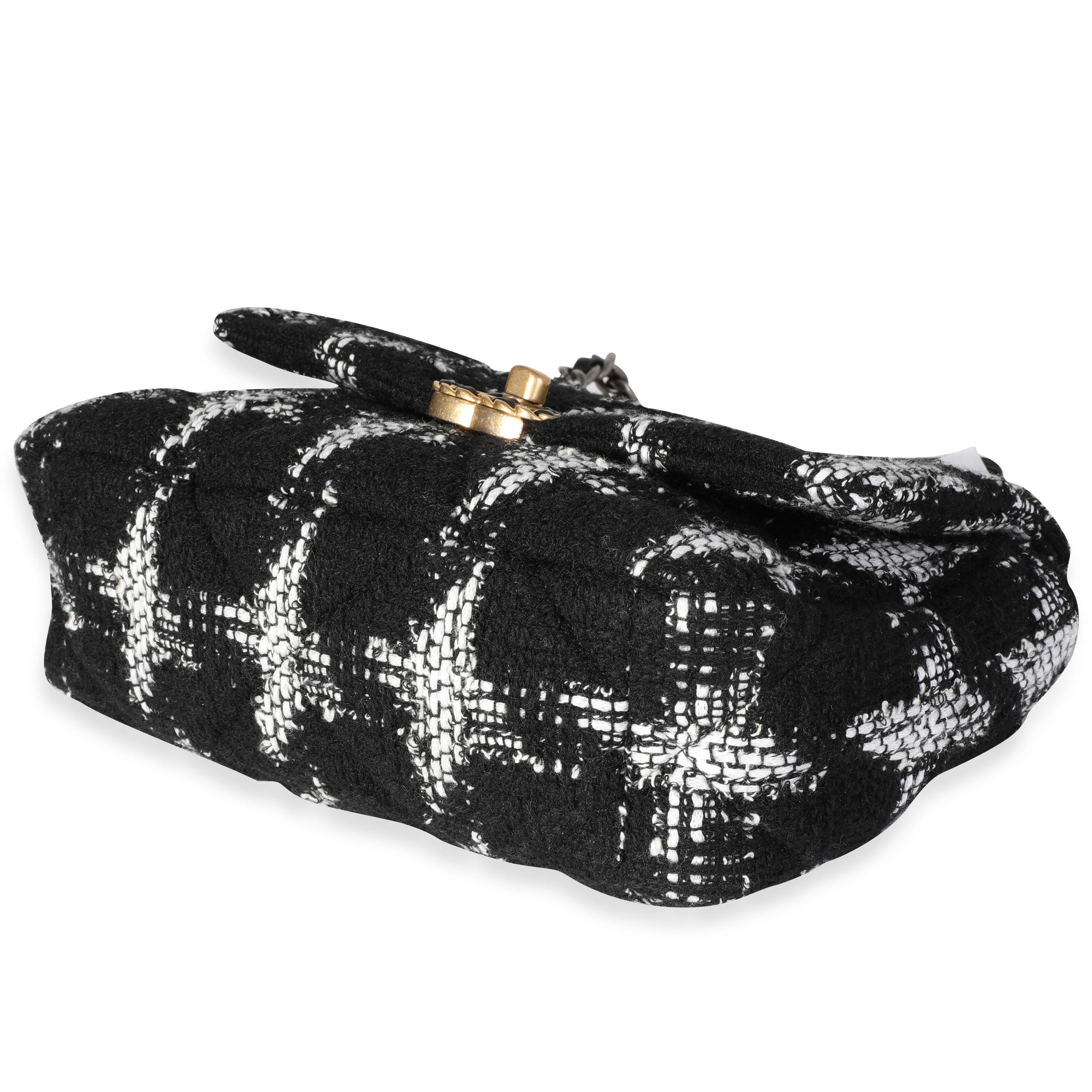 Chanel Black & White Tweed Quilted Medium Chanel 19 Flap In Excellent Condition In New York, NY