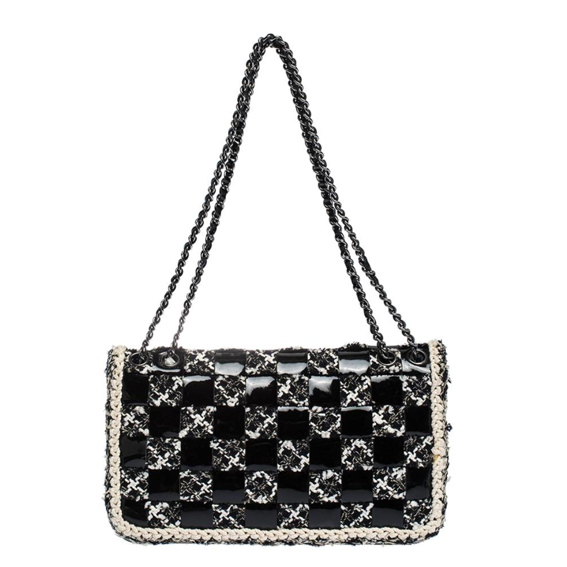 Chanel Black White Tweed Vintage Interwoven Classic Flap Bag In Good Condition For Sale In Miami, FL