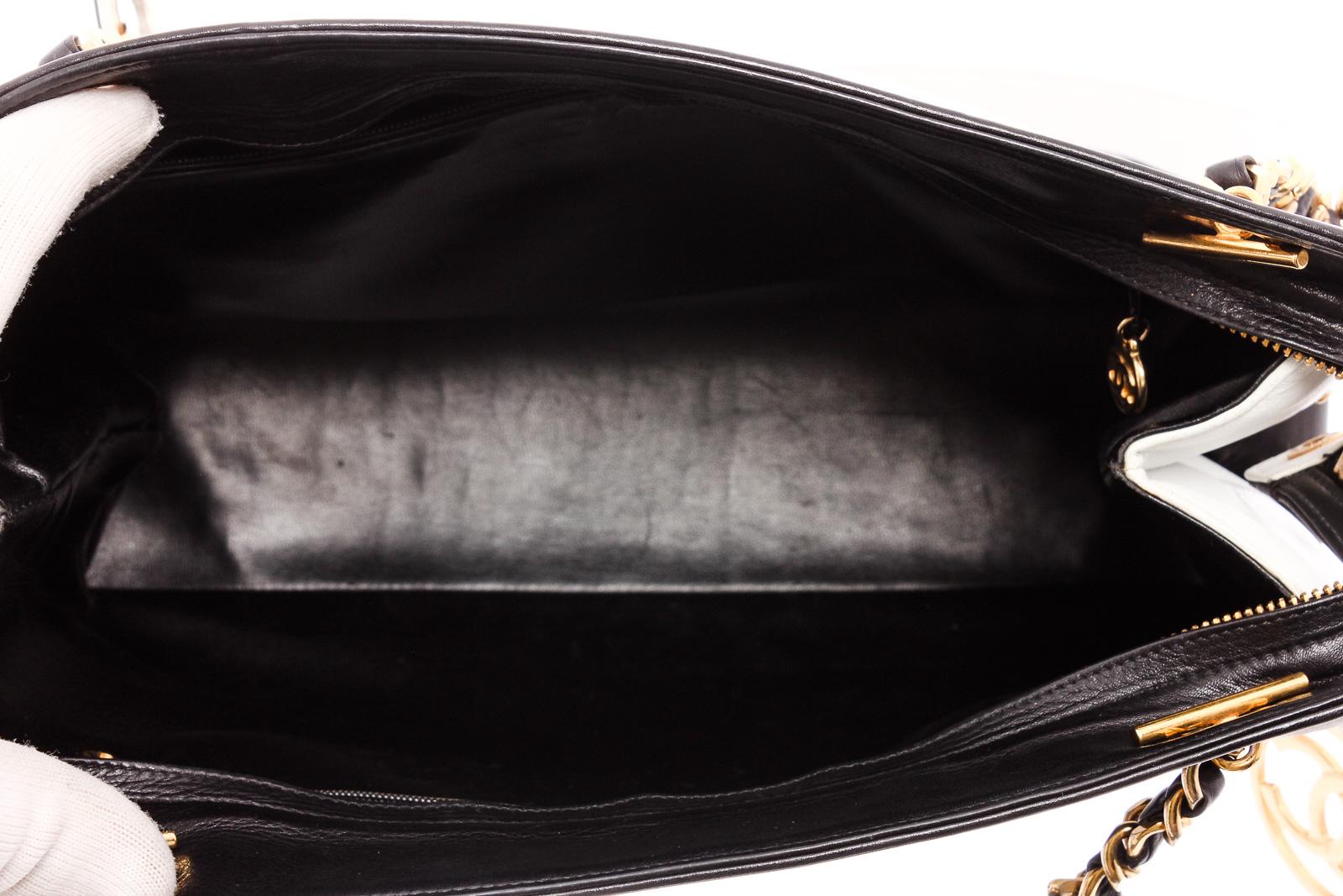 Women's or Men's Chanel Black White Two-Tone Leather Vintage Timeless CC Charm Shoulder Bag 