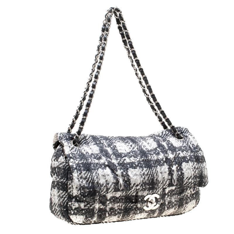 Chanel Black/White Vertical Quilted Tweed Print Soft Shell Flap Bag 5