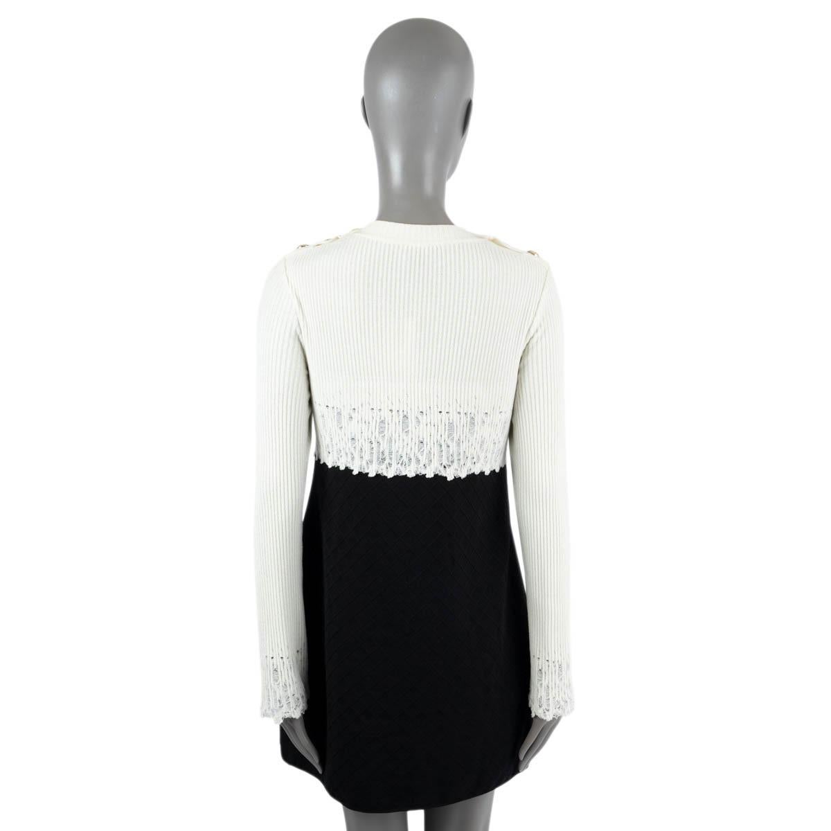 CHANEL black & white viscose 2020 20K COLORBLOCK KNIT Dress 38 S For Sale 1