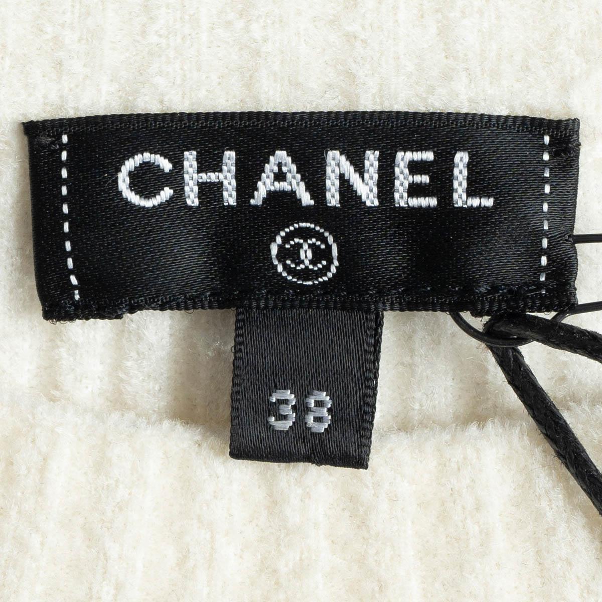 CHANEL black & white viscose 2020 20K COLORBLOCK KNIT Dress 38 S For Sale 5
