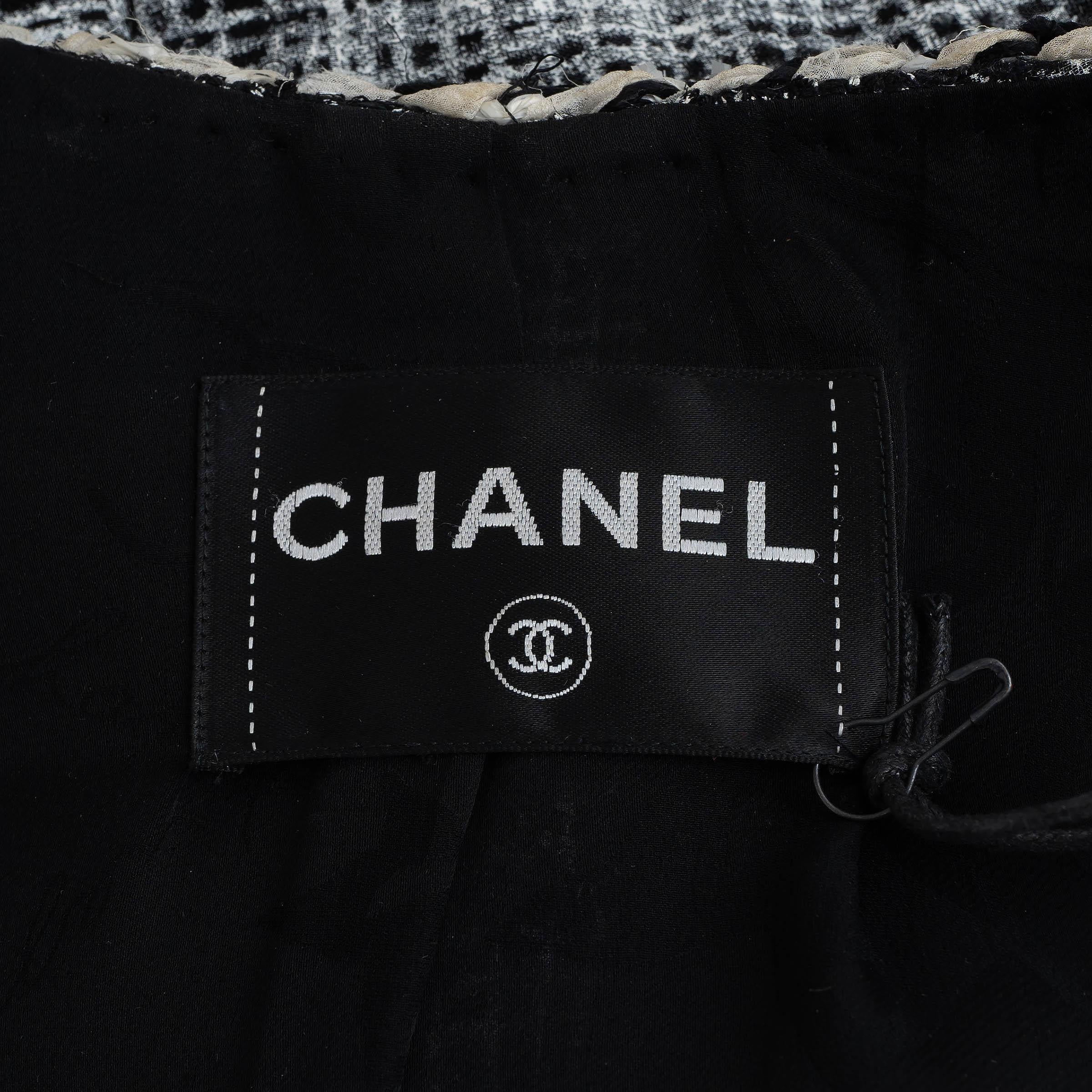 Chanel giacca in misto viscosa bianca e nera 11P FRINGE TRIM stampata in TWEED XL in vendita 3