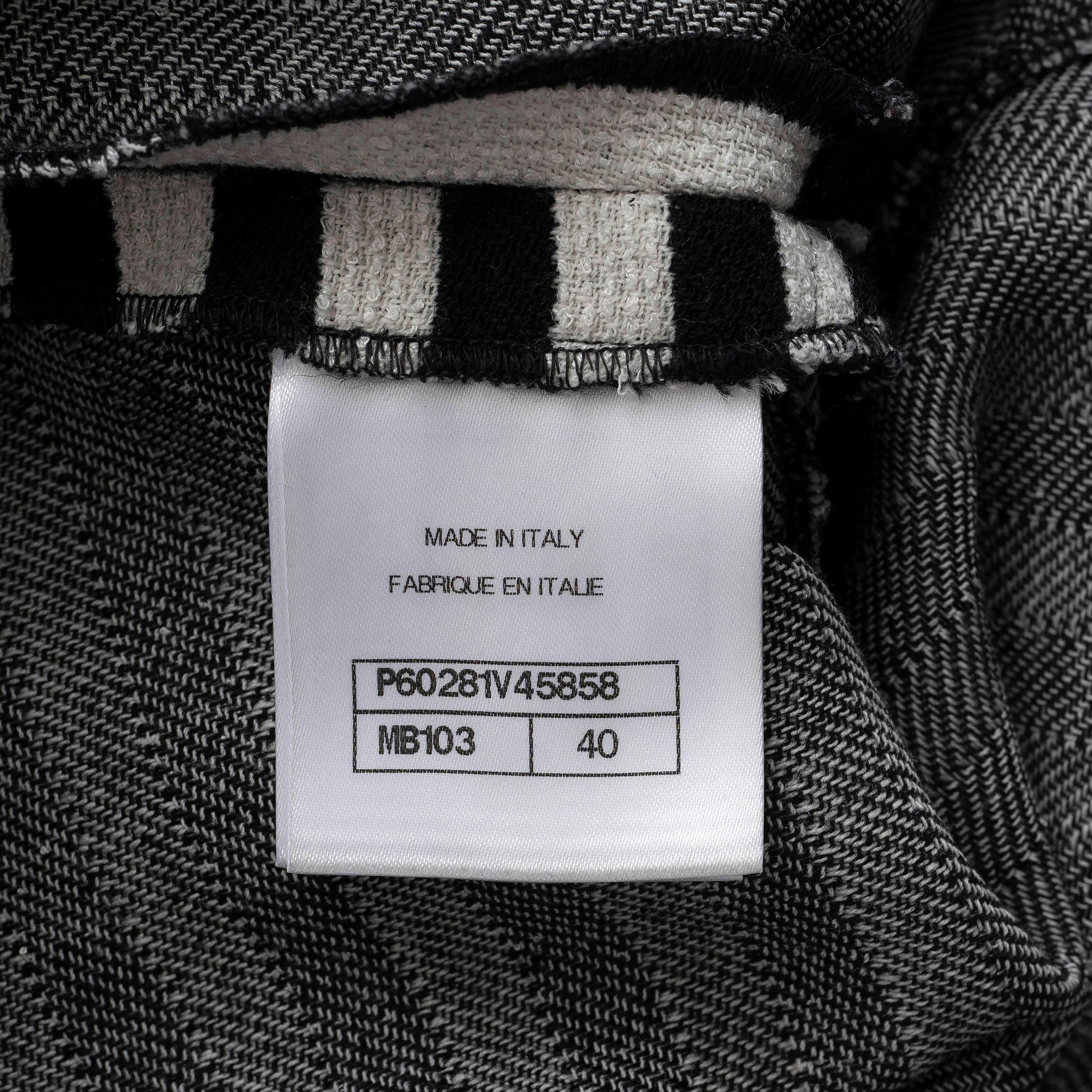 CHANEL black & white wool 19C LA PAUSA STRIPED KNIT Pants 40 M For Sale 2