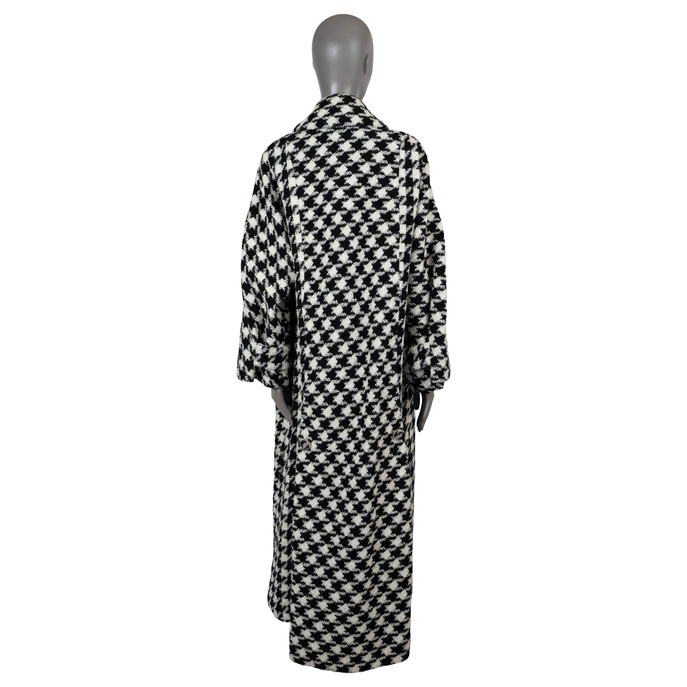CHANEL Schwarz-Weißer Wollmantel 19K HOUNDSTOOTH LUREX TWEED Jacke 38 S Damen im Angebot