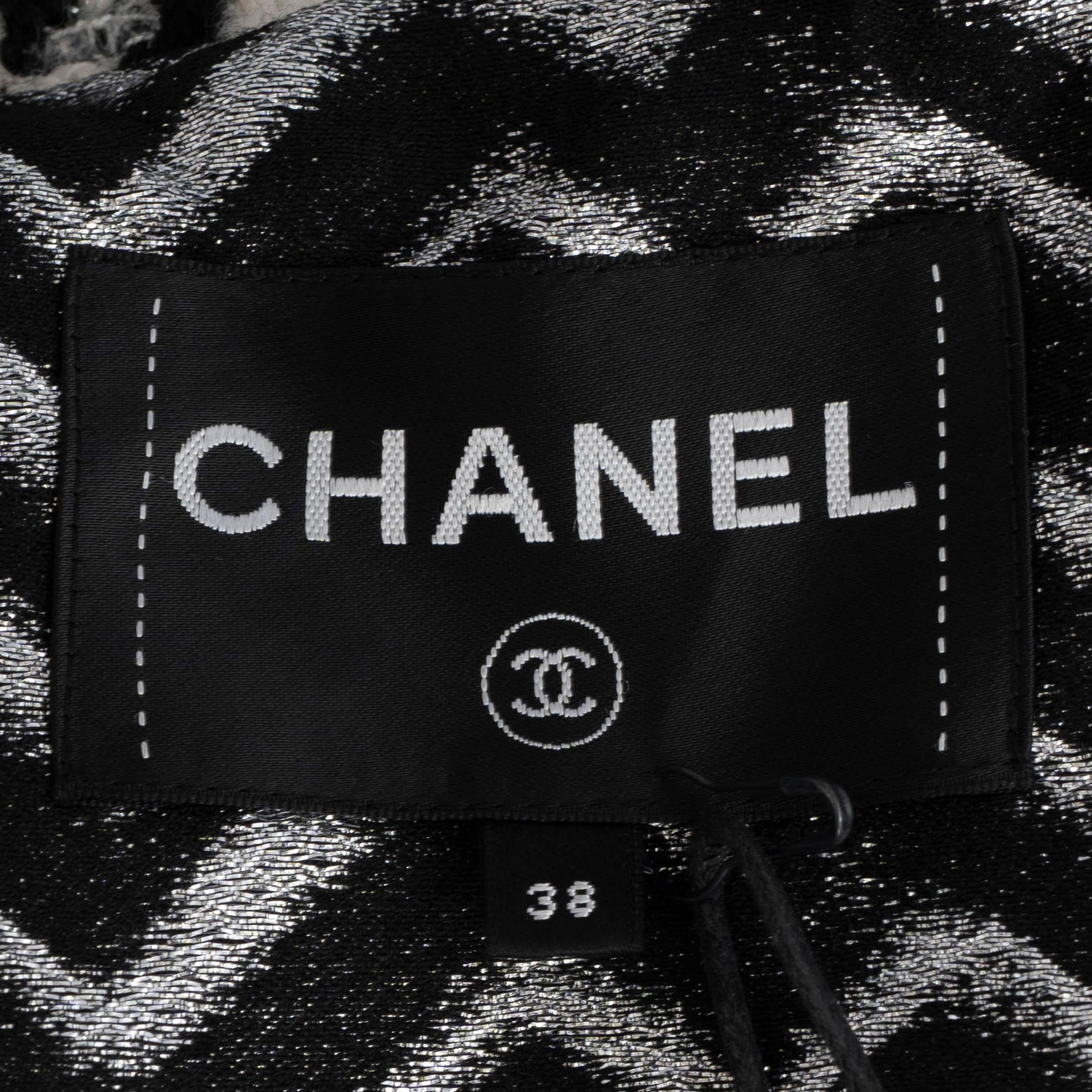 CHANEL Schwarz-Weißer Wollmantel 19K HOUNDSTOOTH LUREX TWEED Jacke 38 S im Angebot 3