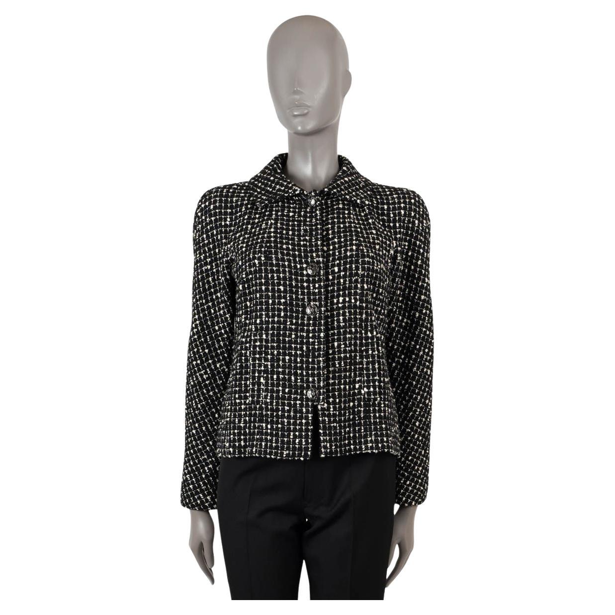 CHANEL black & white wool 2010 10A TWEED Jacket 38 S For Sale