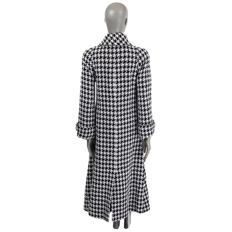 CHANEL black and white wool 2017 HOUNDSTOOTH TWEED Coat Jacket 36 XS at ...