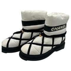 Chanel Black & White Wool-Lined Snow Boots 39FR