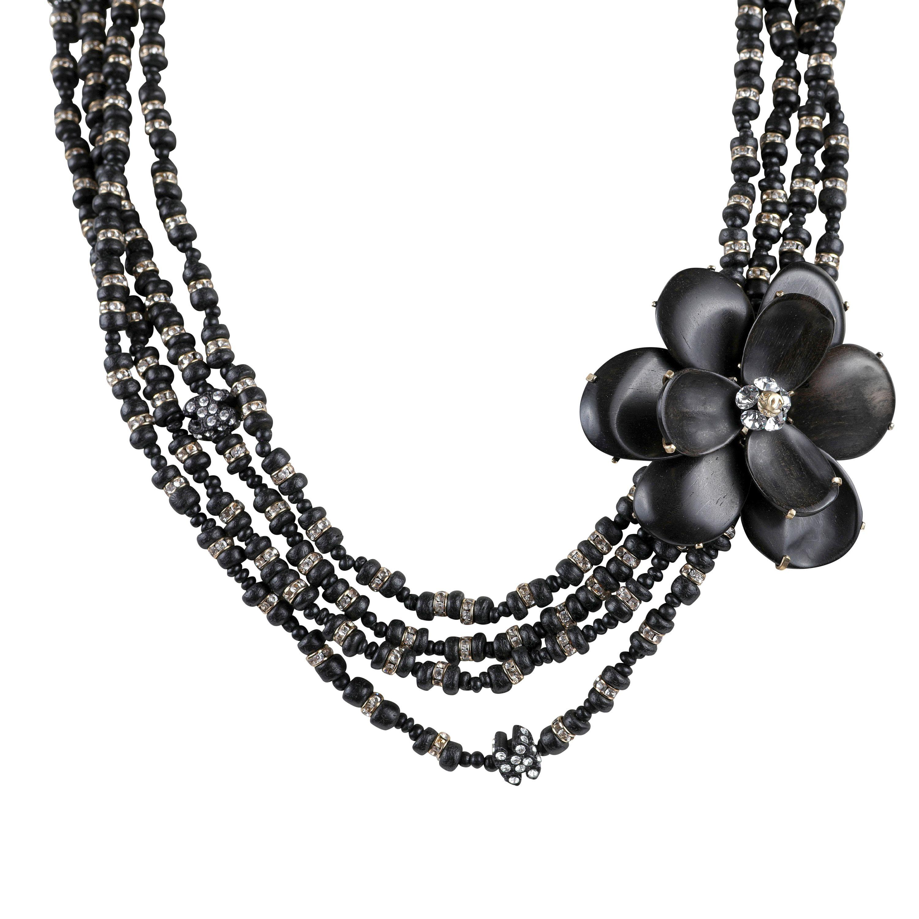Chanel Black Wooden Beads and Camellia Flower Necklace In Excellent Condition For Sale In Palm Beach, FL