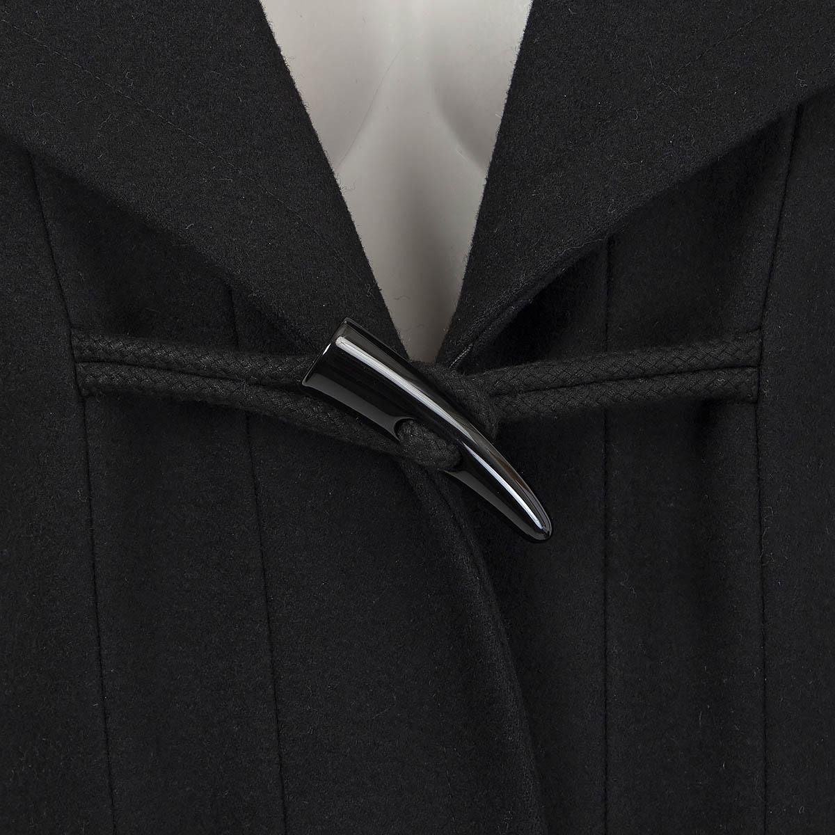 CHANEL lana nera 06A DUFFLE Cappotto Giacca 42 L in vendita 2