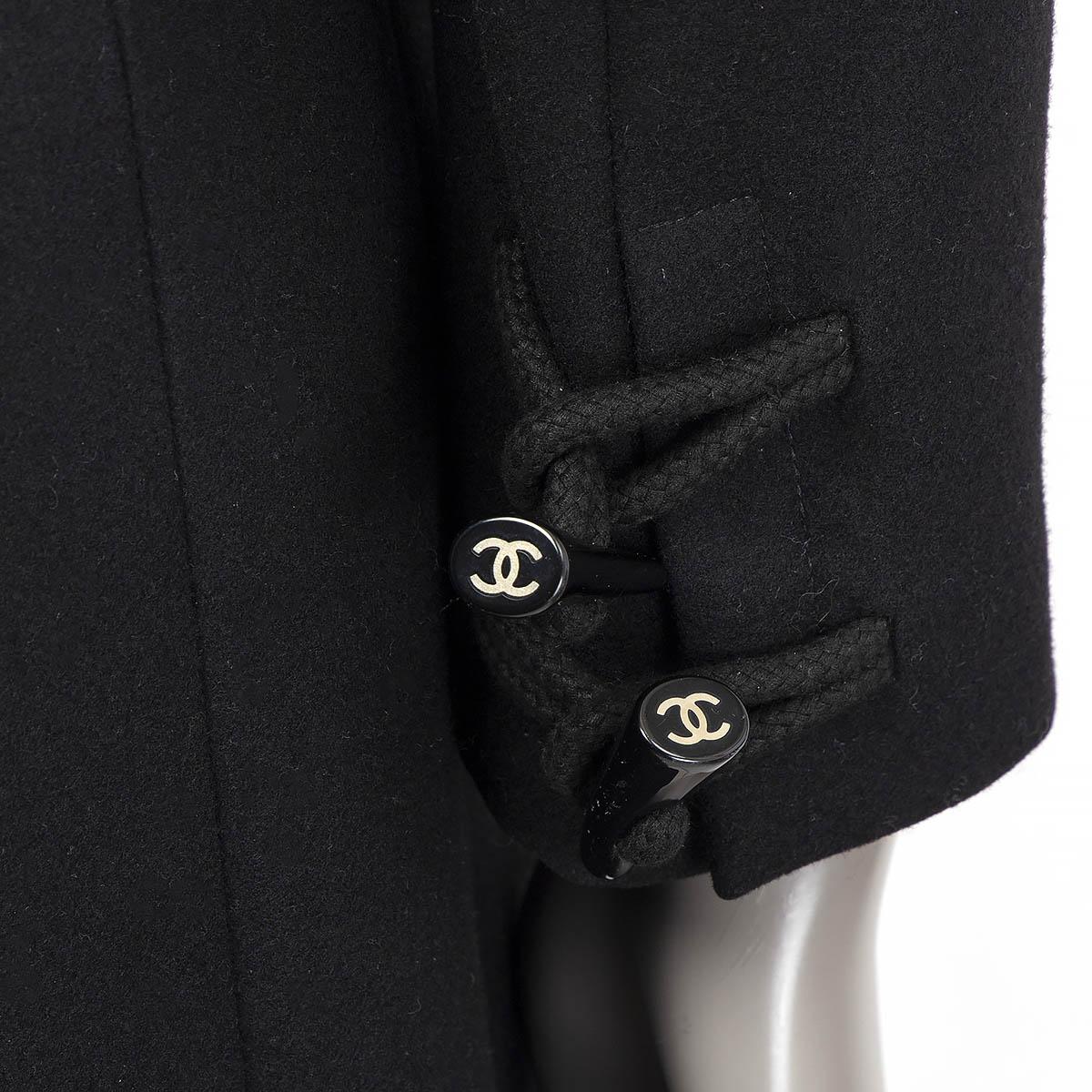 CHANEL lana nera 06A DUFFLE Cappotto Giacca 42 L in vendita 3