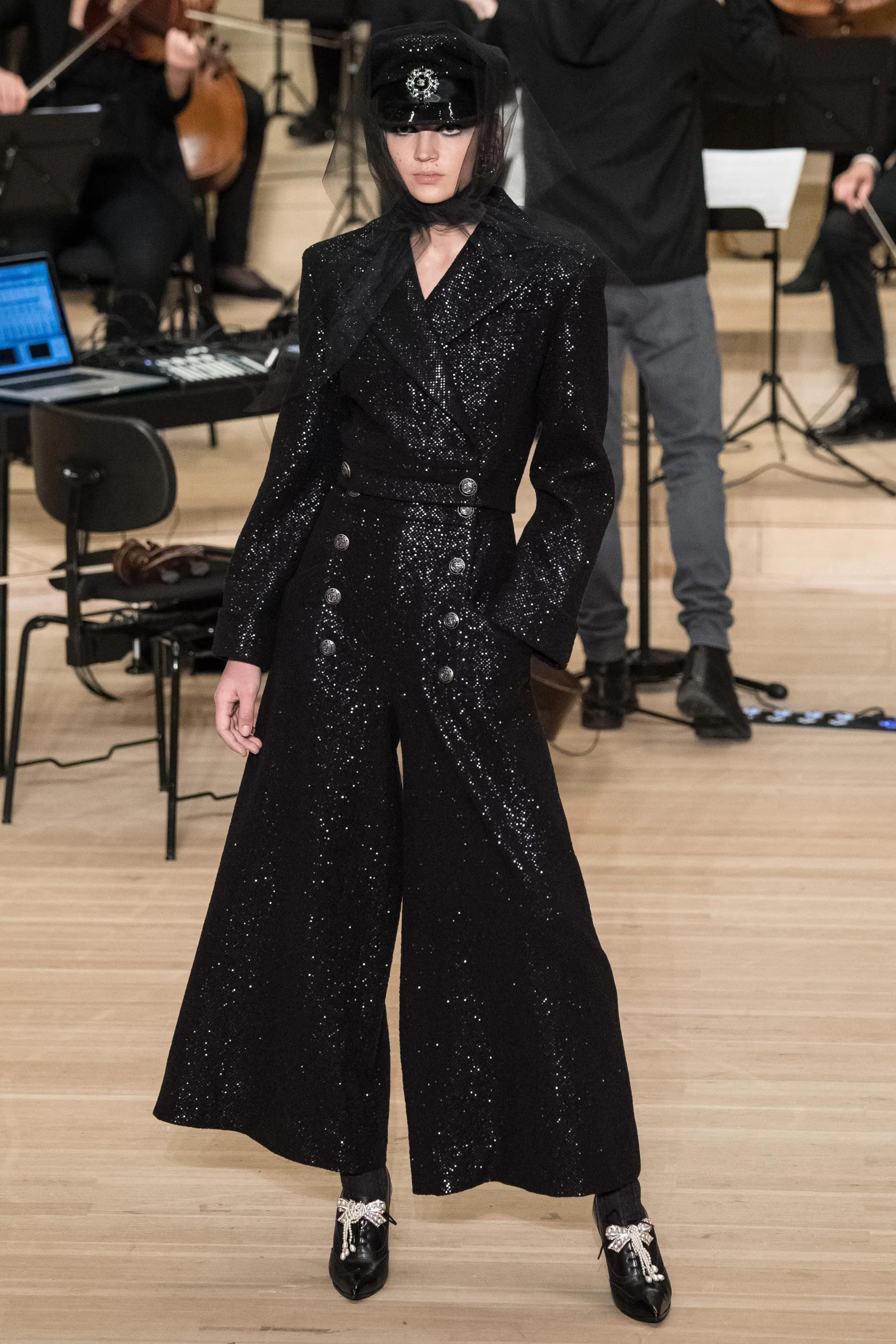 Chanel giacca in lana nera 18A HAMBURG SHIMMERY CROPPED 38 S in vendita 3