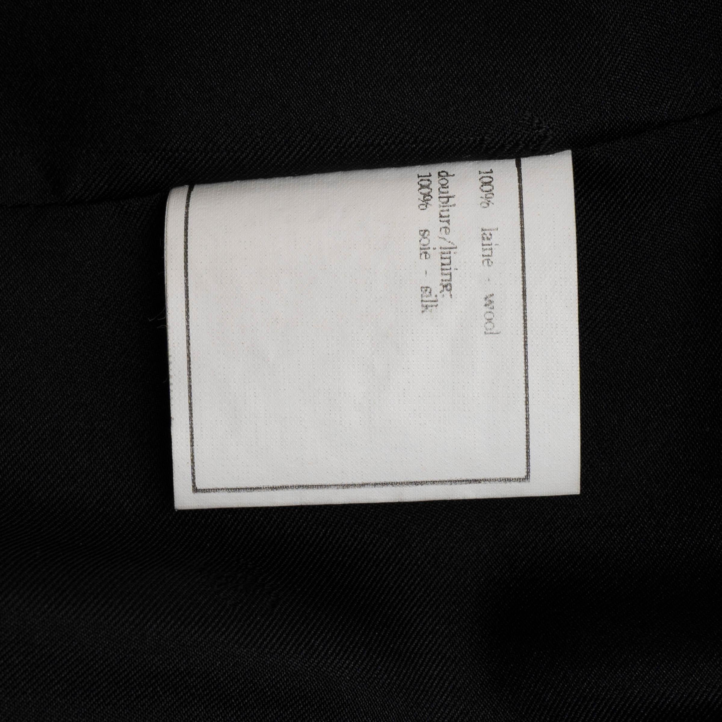 Veste blazer à double boutonnage en laine noire CHANEL 1995 95A CHAIN TRIM 40 M en vente 4