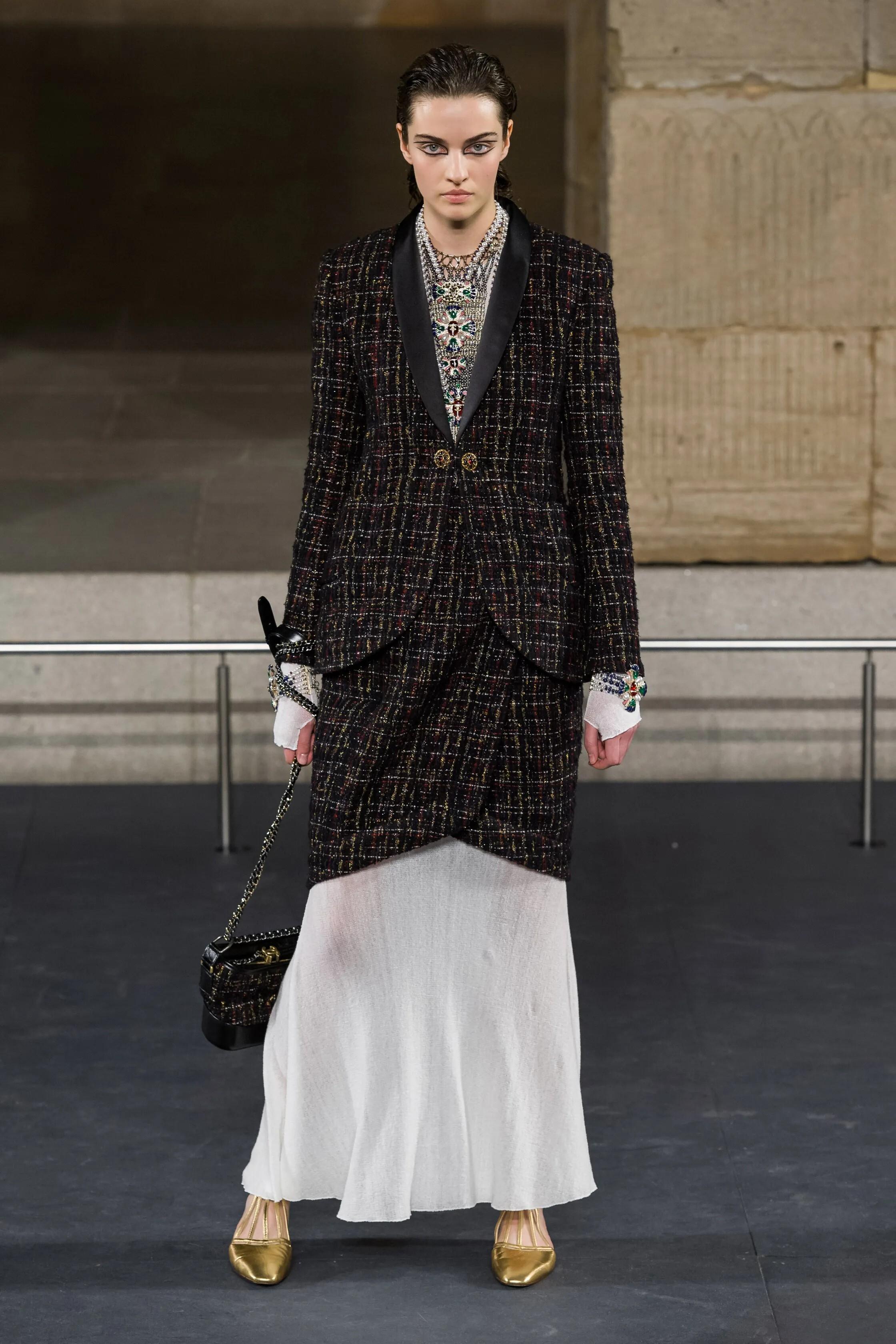 CHANEL black wool 19A NEW YORK LUREX TWEED Jacket 36 XS For Sale at 1stDibs