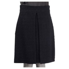 CHANEL black wool 2009 BOX PLEAT TWEED PENCIL Skirt 42 L