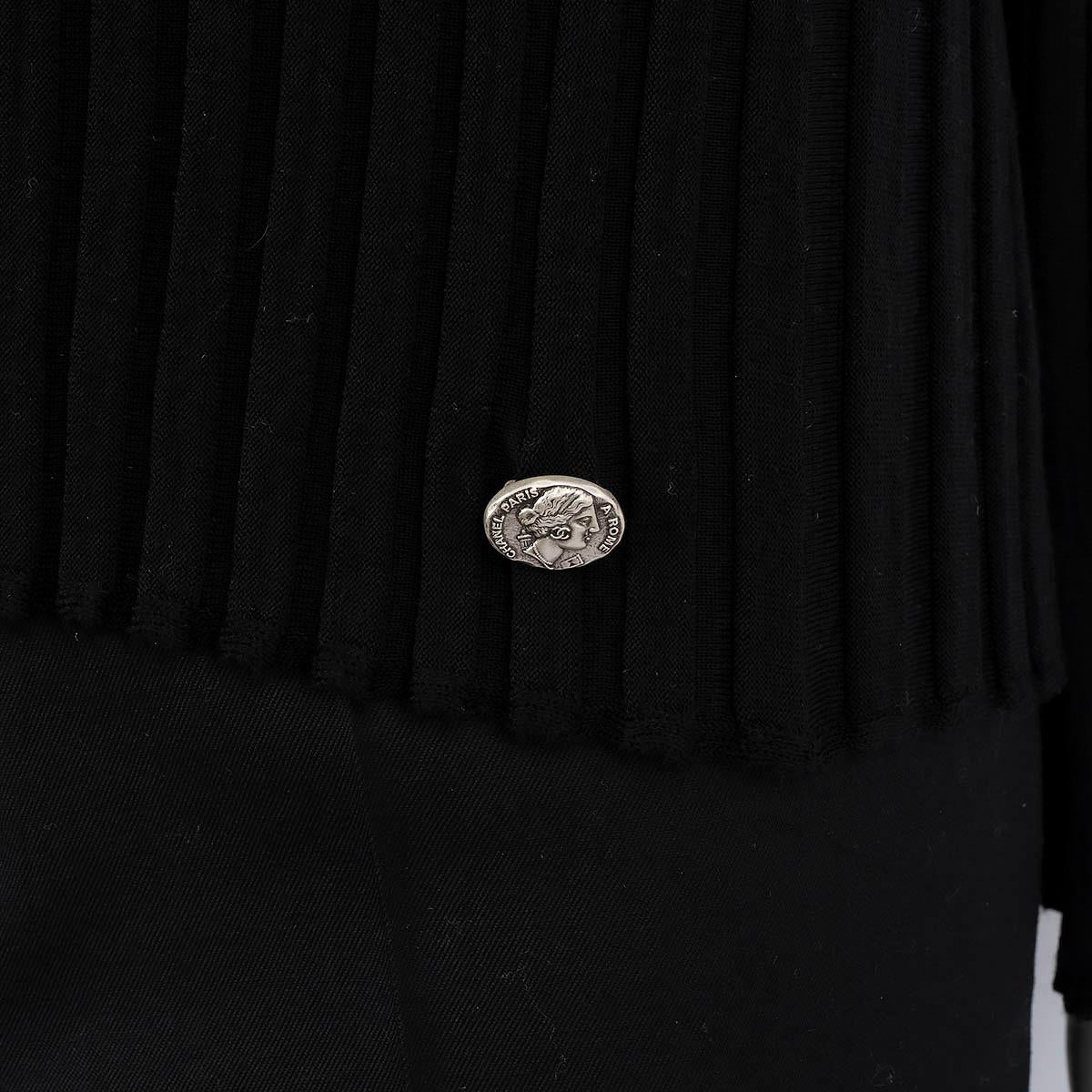 CHANEL black wool 2016 16A ROME CAPE SLEEVE RIB KNIT Sweater 42 L For Sale 4