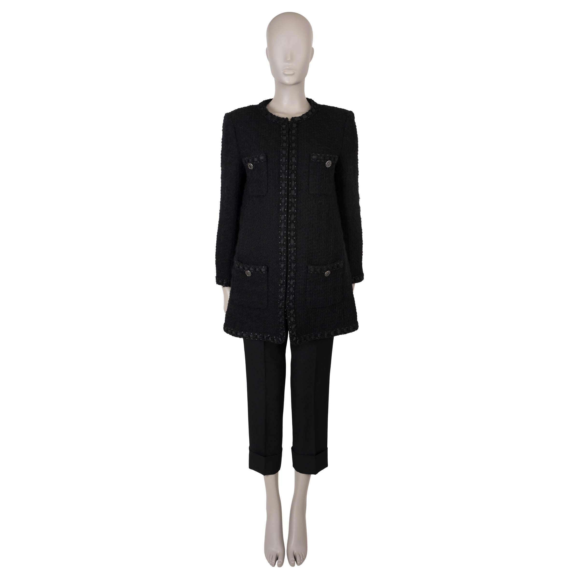 Chanel nero lana 2016 16A ROMA RIBBON TRIM Giacca TWEE LUNGA 42 M. In condizioni ottime in vendita a Zürich, CH