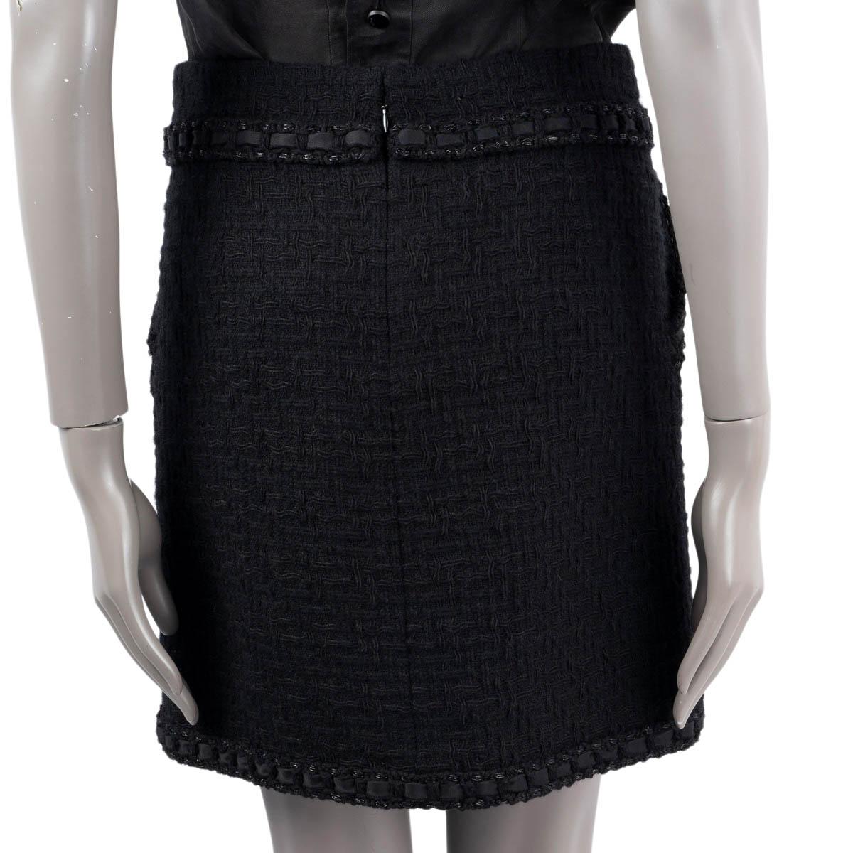 Women's CHANEL black wool 2016 16A ROME TWEED MINI Skirt 40 M For Sale