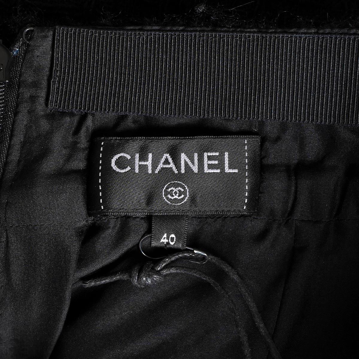 CHANEL black wool 2016 16A ROME TWEED MINI Skirt 40 M For Sale 2