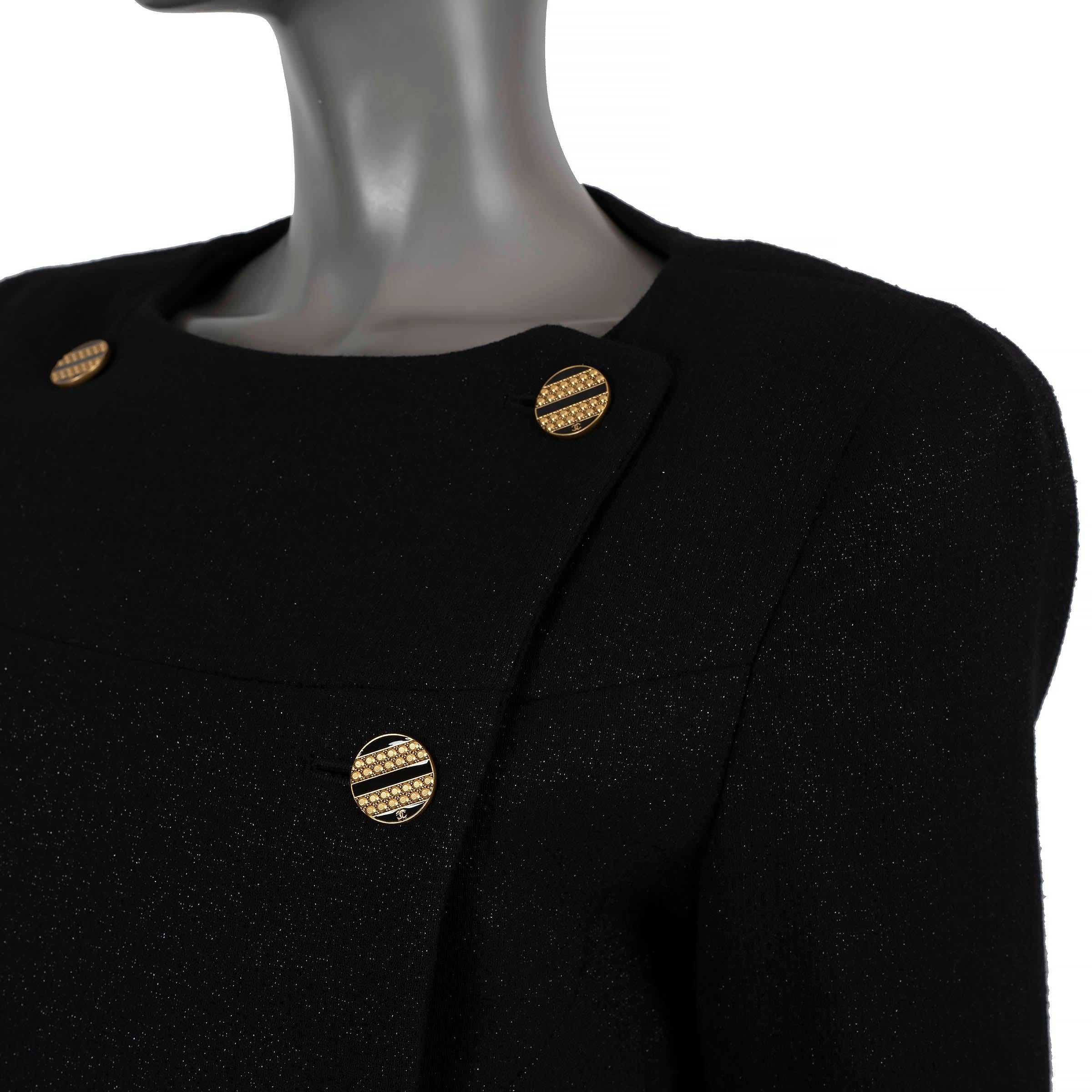 CHANEL black wool 2019 19A NEW YORK COLLARLESS DOUBLE BREASTED TWEED Jacket 40 M For Sale 1