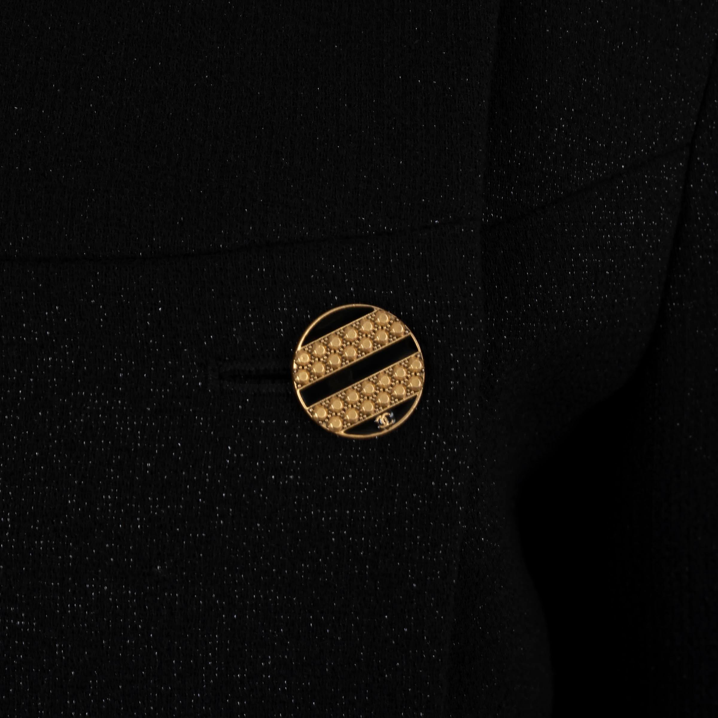 CHANEL black wool 2019 19A NEW YORK COLLARLESS DOUBLE BREASTED TWEED Jacket 40 M For Sale 2