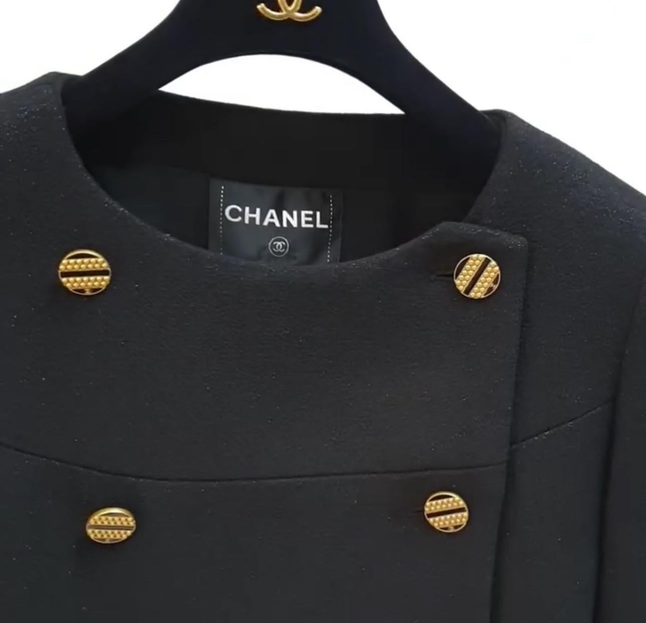 Nero CHANEL Giacca doppiopetto in lana nera 2019 in tweed Sz.38 in vendita