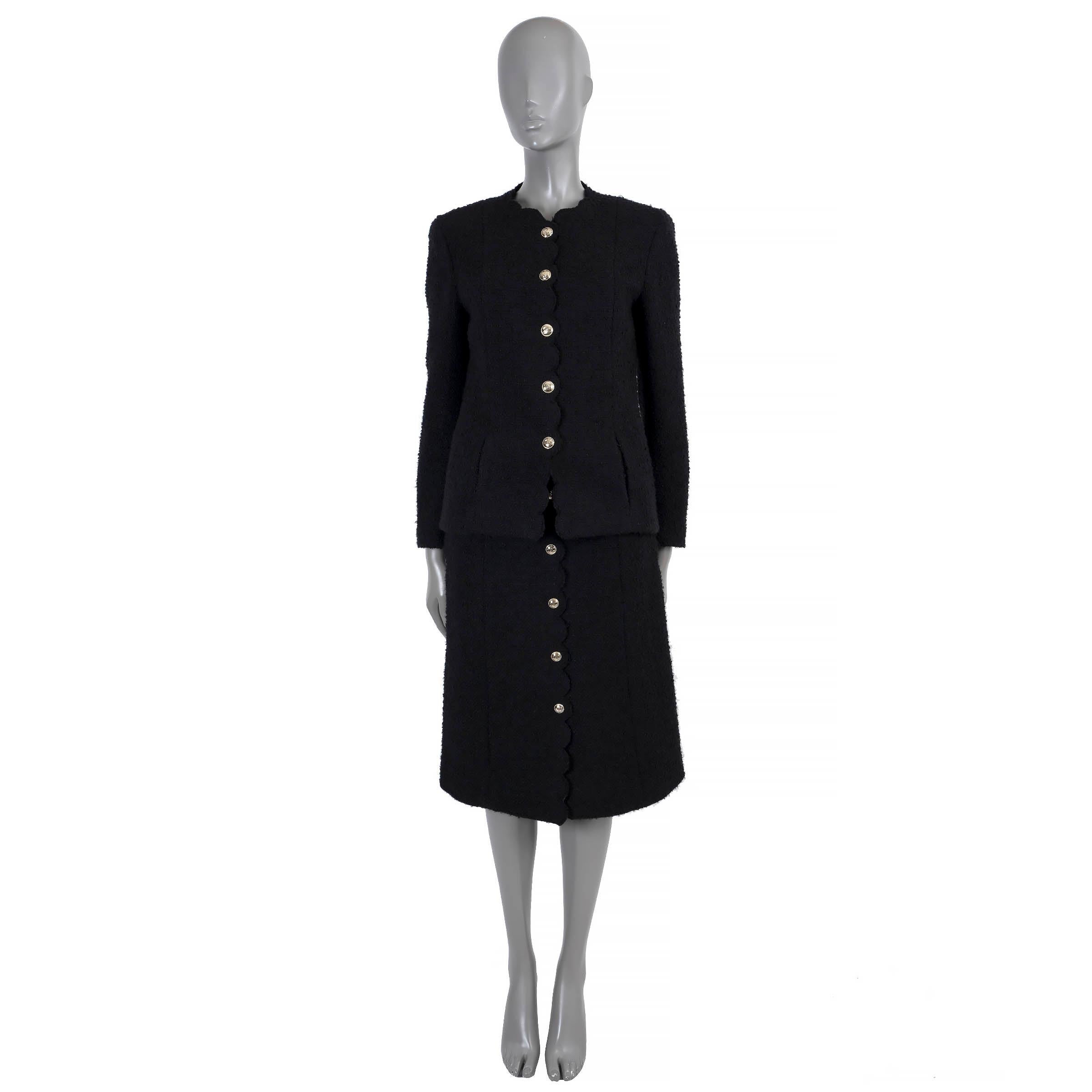 CHANEL 2020 20K SCALLOPED TWEED Jacket 38 S En vente sur 1stDibs