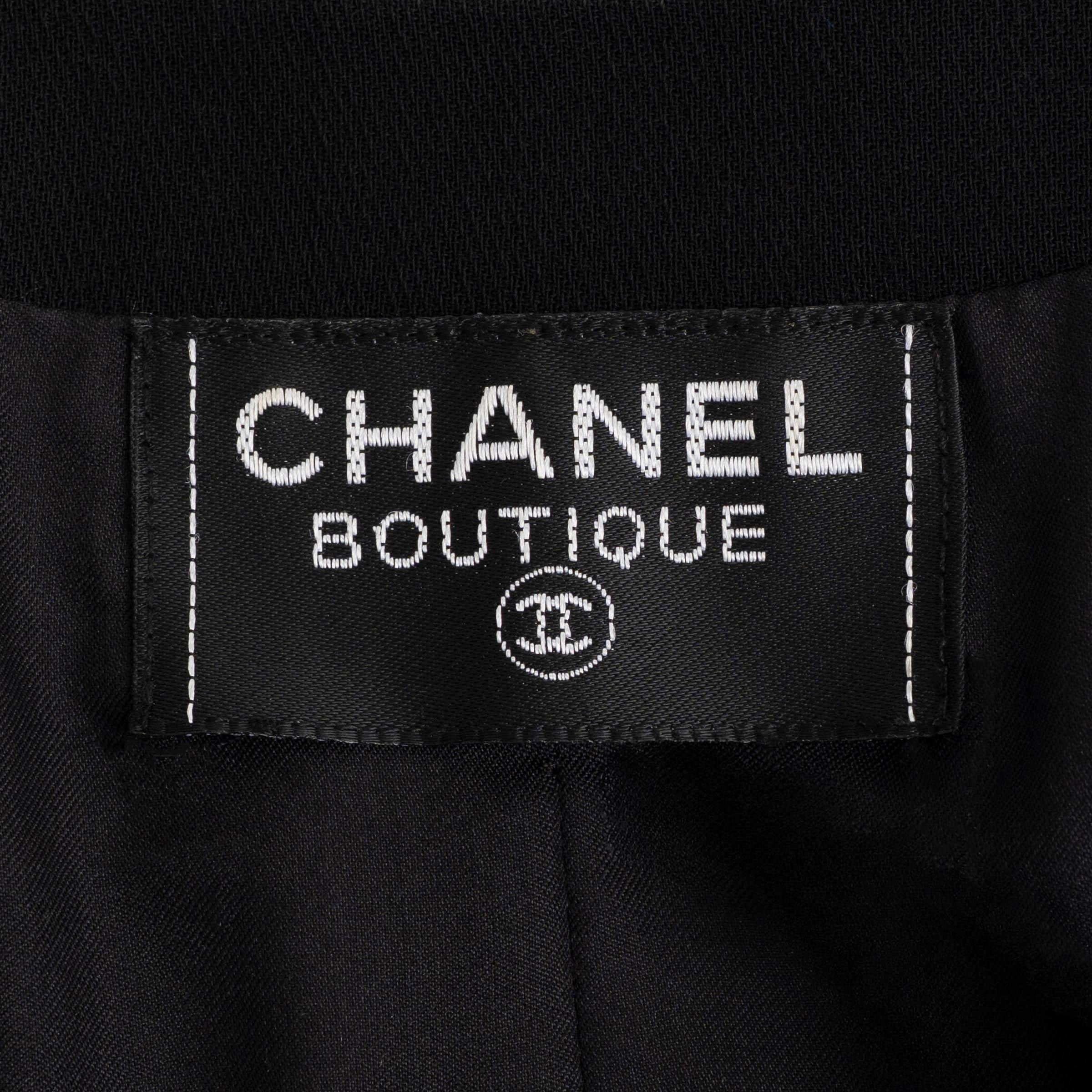 CHANEL laine noire 96P LITTLE BLACK BELTED Robe XS en vente 2