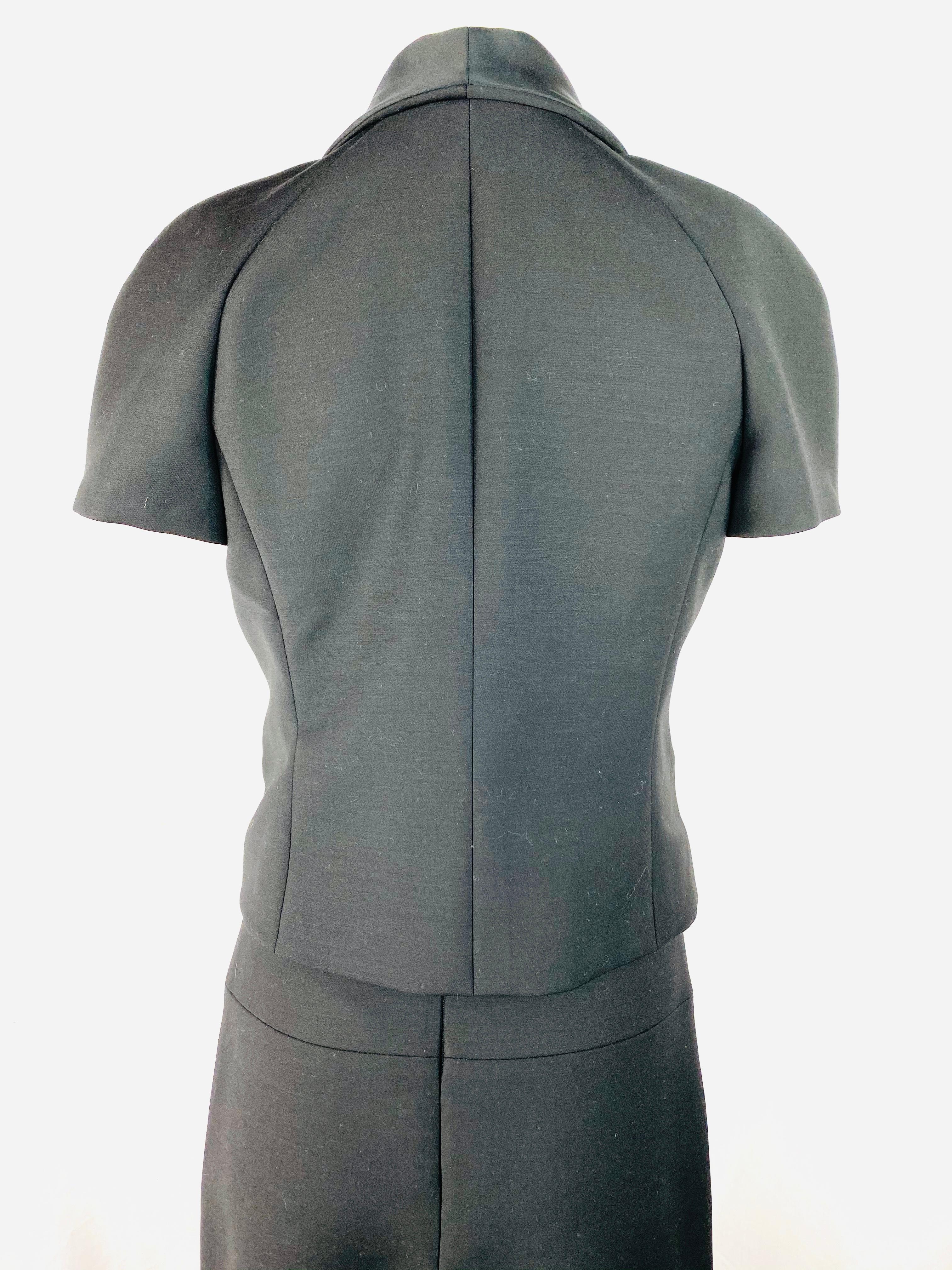 Chanel Schwarze Kurzarm-Blazerjacke und Maxirock aus Wollmischung mit kurzen Ärmeln und Anzug Set  im Angebot 6