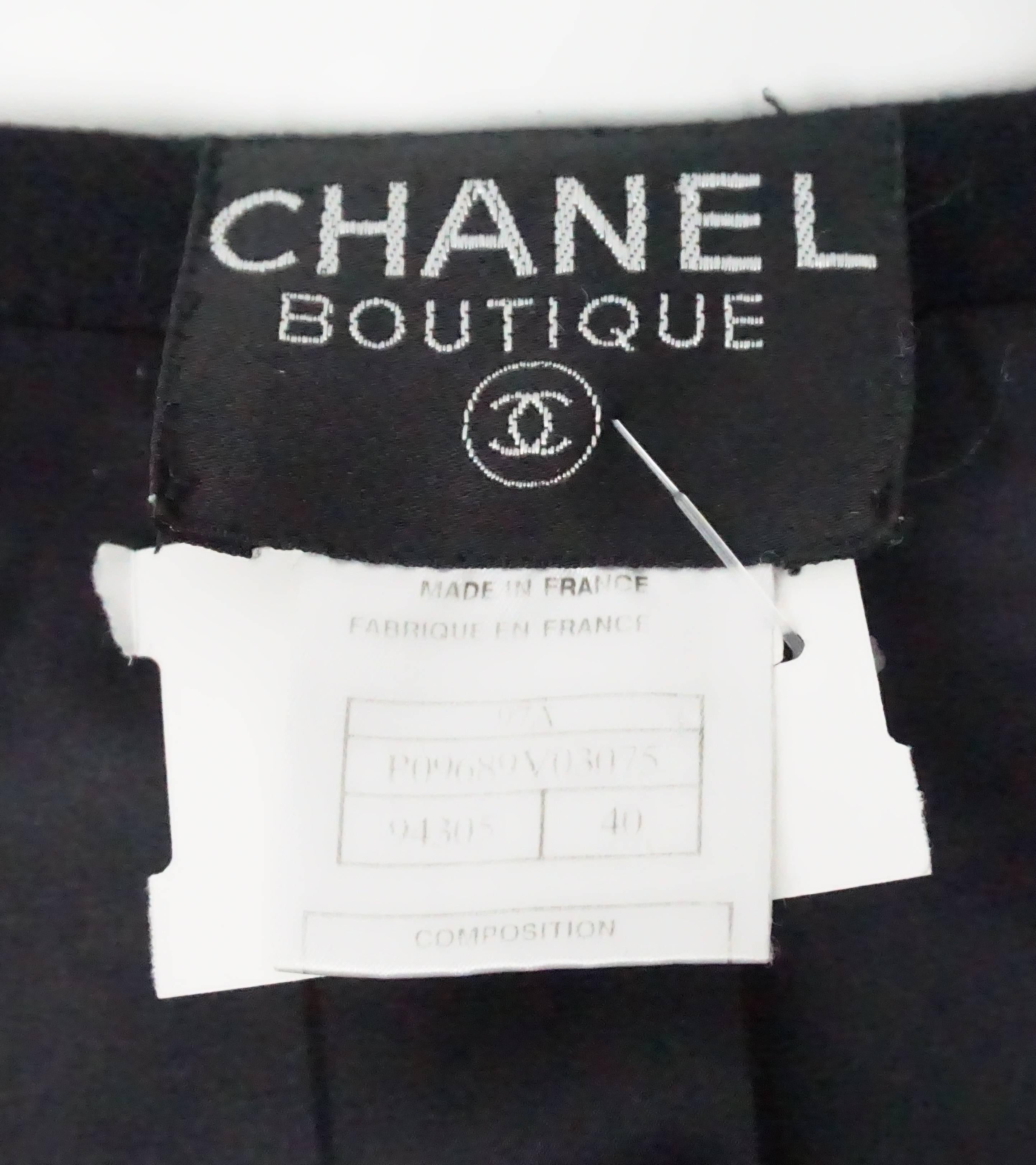 Chanel Black Wool Cropped Jacket with Asymmetrical Zipper Size 40 Circa 1997 For Sale 2