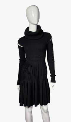 Chanel black wool detachable sleeves dress, 2010s