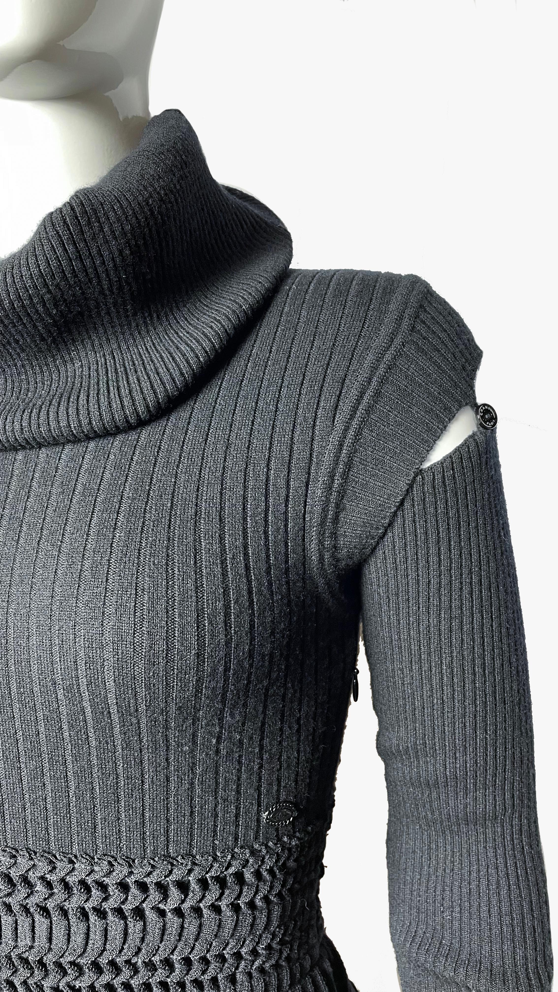 Chanel Schwarzes Kleid mit abnehmbaren Ärmeln aus Wolle, 2010er Jahre im Angebot 2